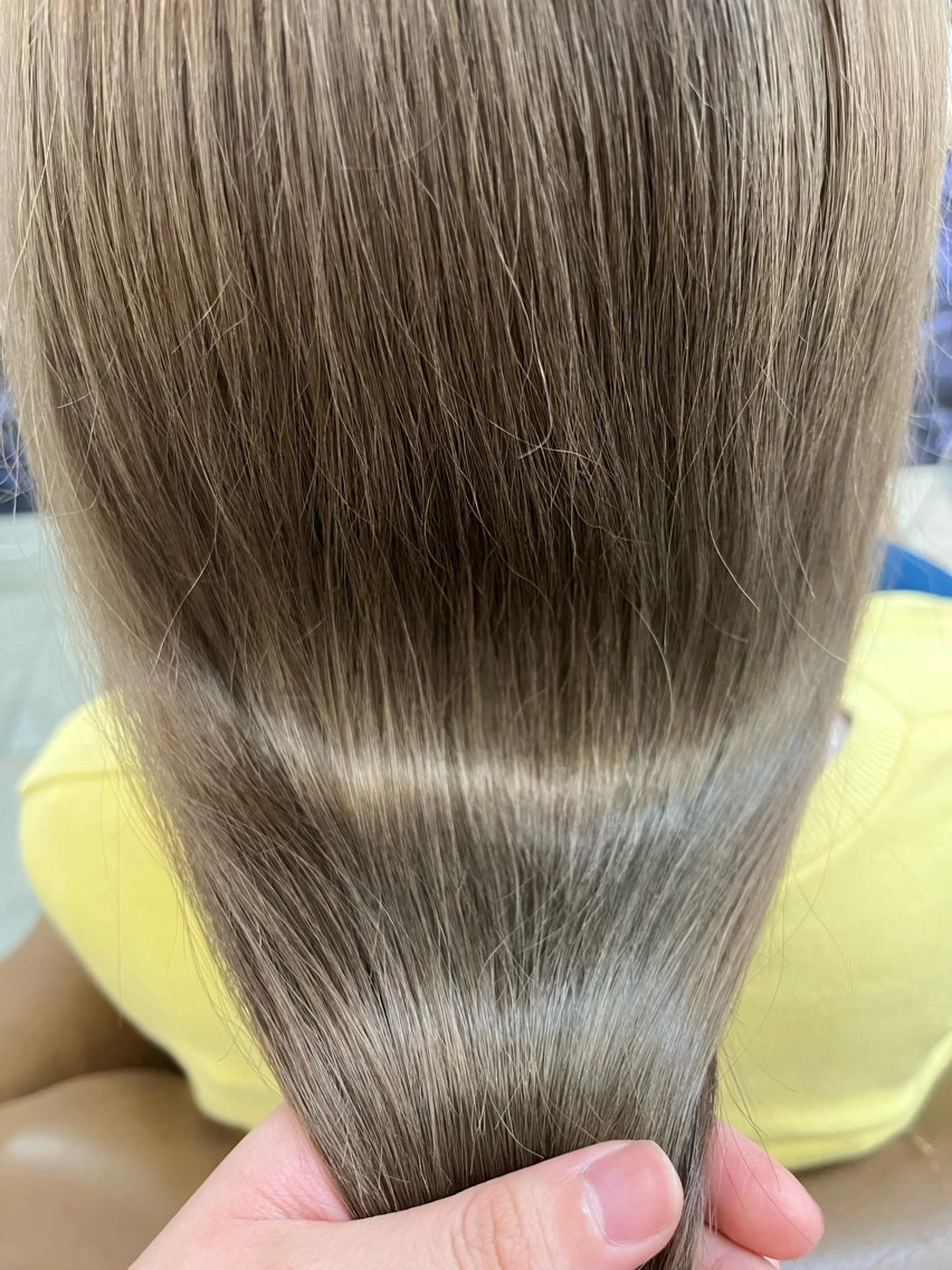 ロング カラー ベージュカラー 透明感カラー ミルクティーベージュ カラー/アイリスト 麻優のヘアスタイル