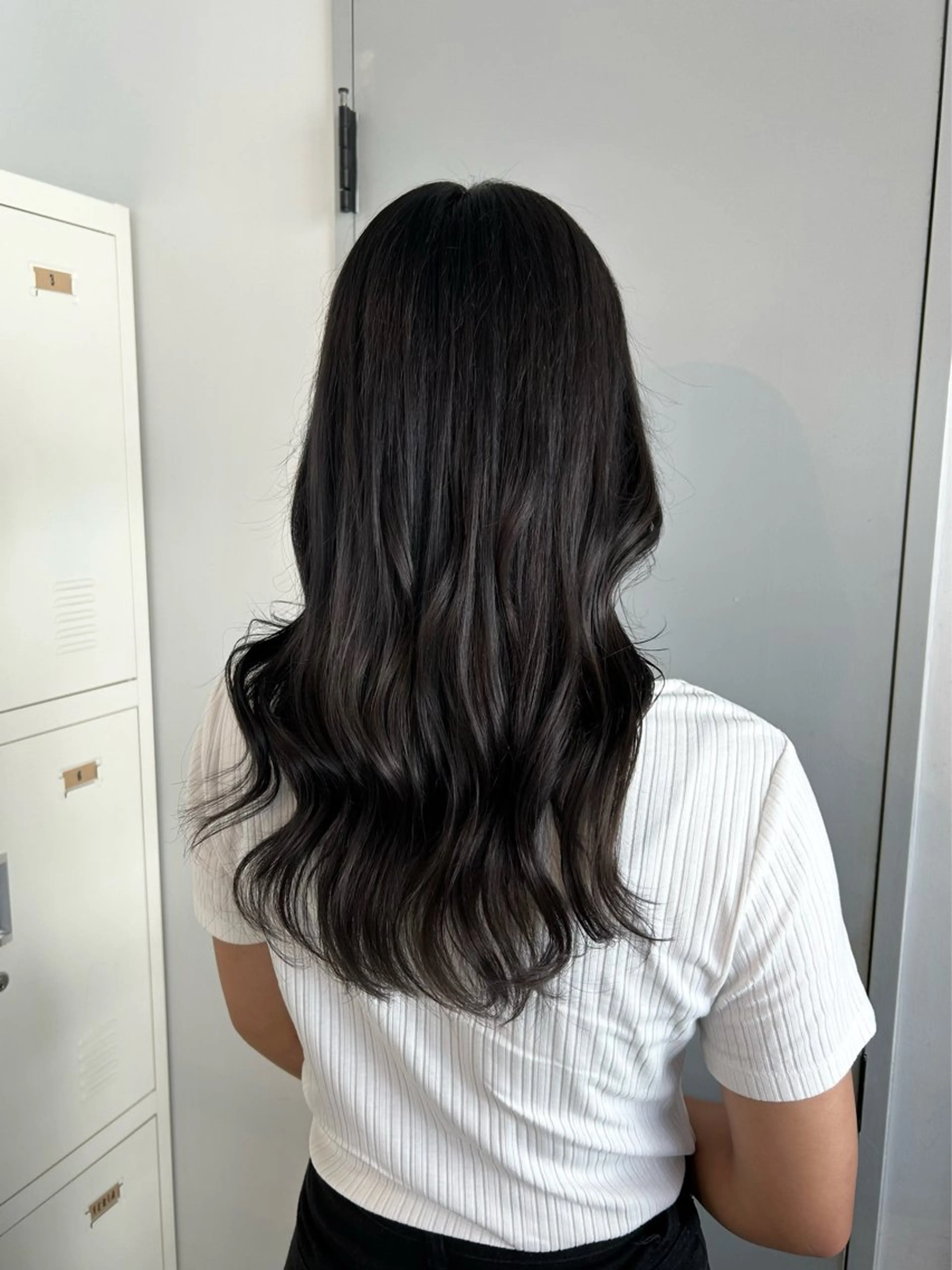 ロング カット ヘアカラー FERIA 池田 比嘉あゆ美のヘアスタイル