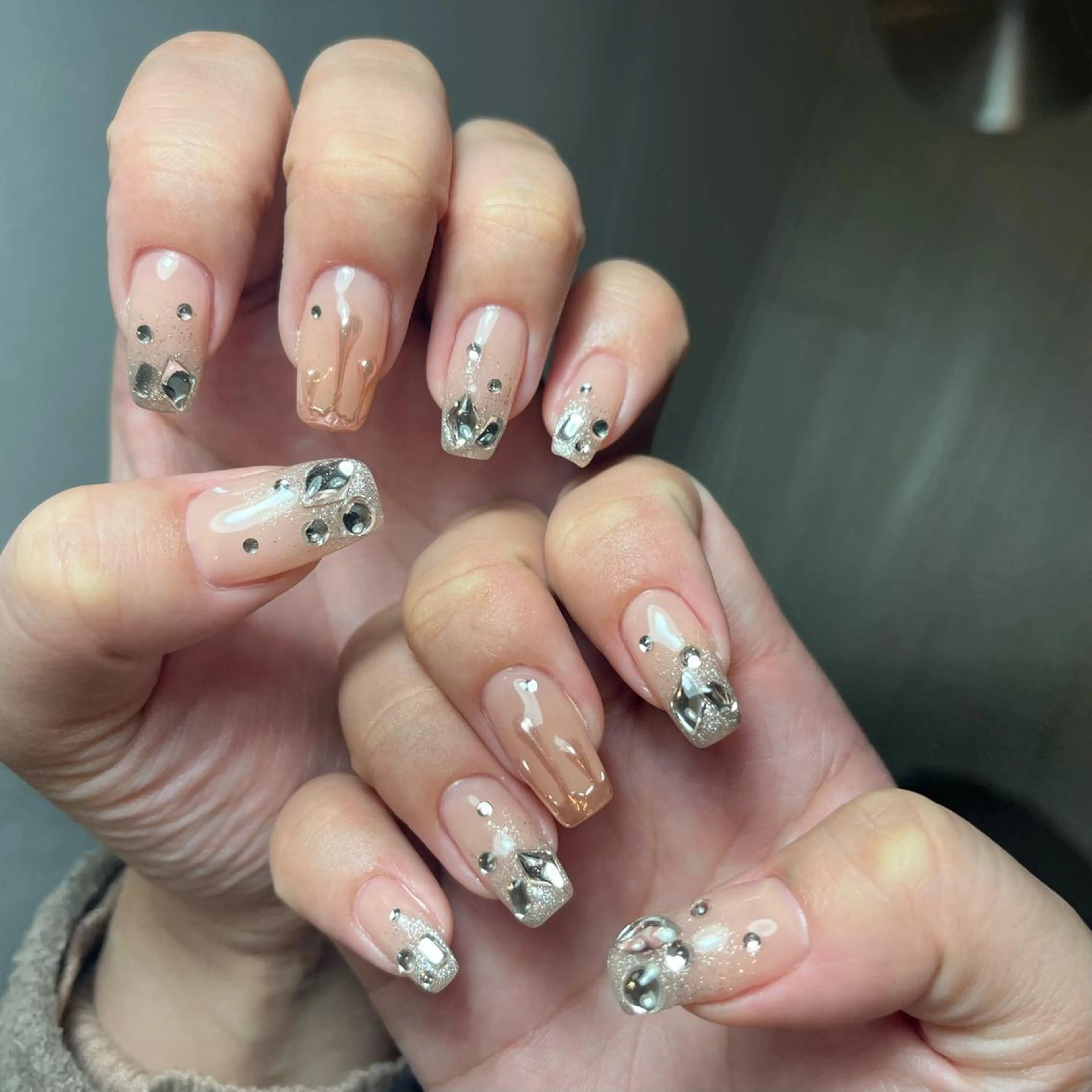 ネイル ハンドネイル NORA nail UMEDAのネイルデザイン