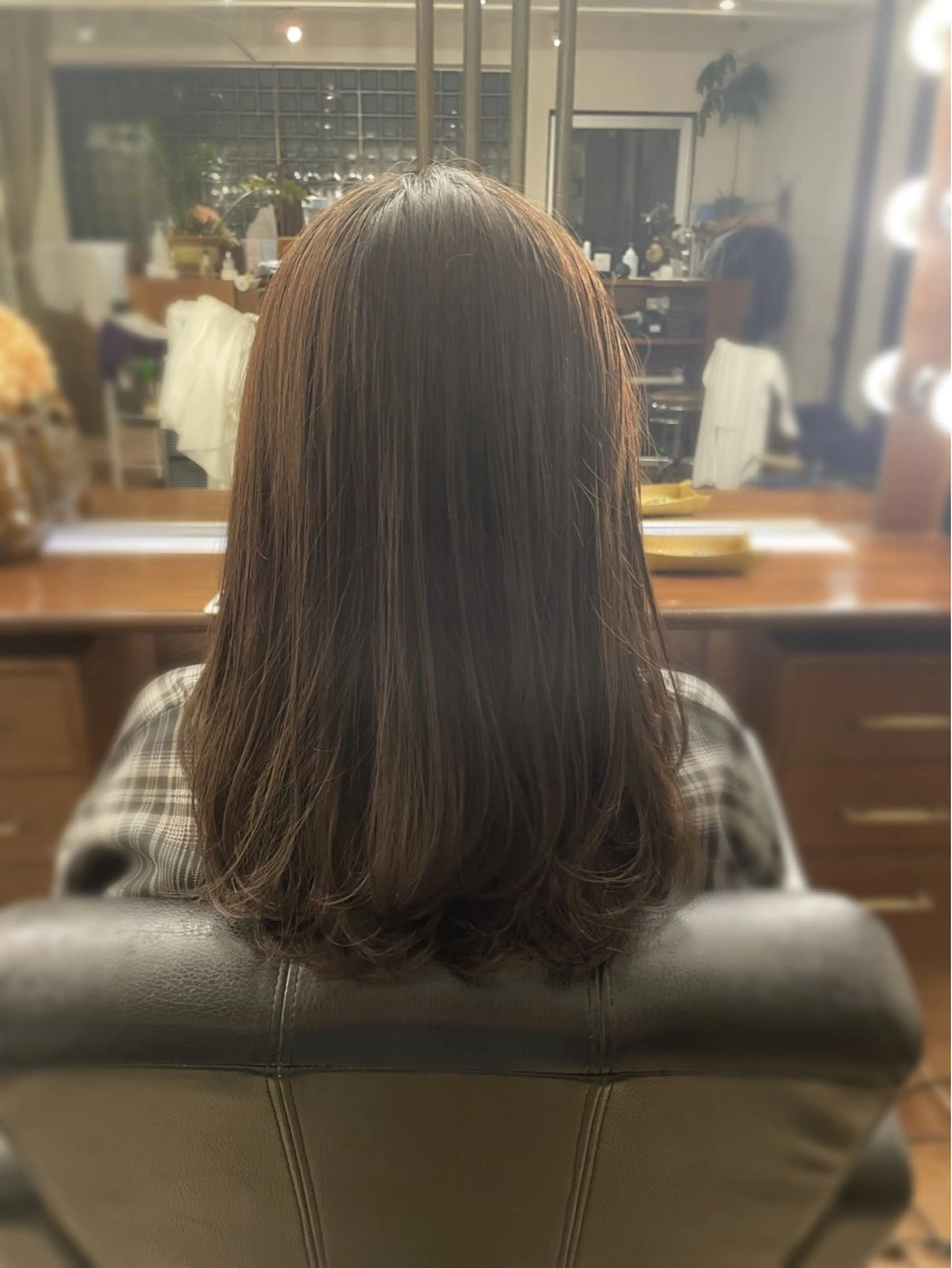 セミロング レイヤーカット BOTANICAL所属・BOTANICAL Aoiのヘアスタイル