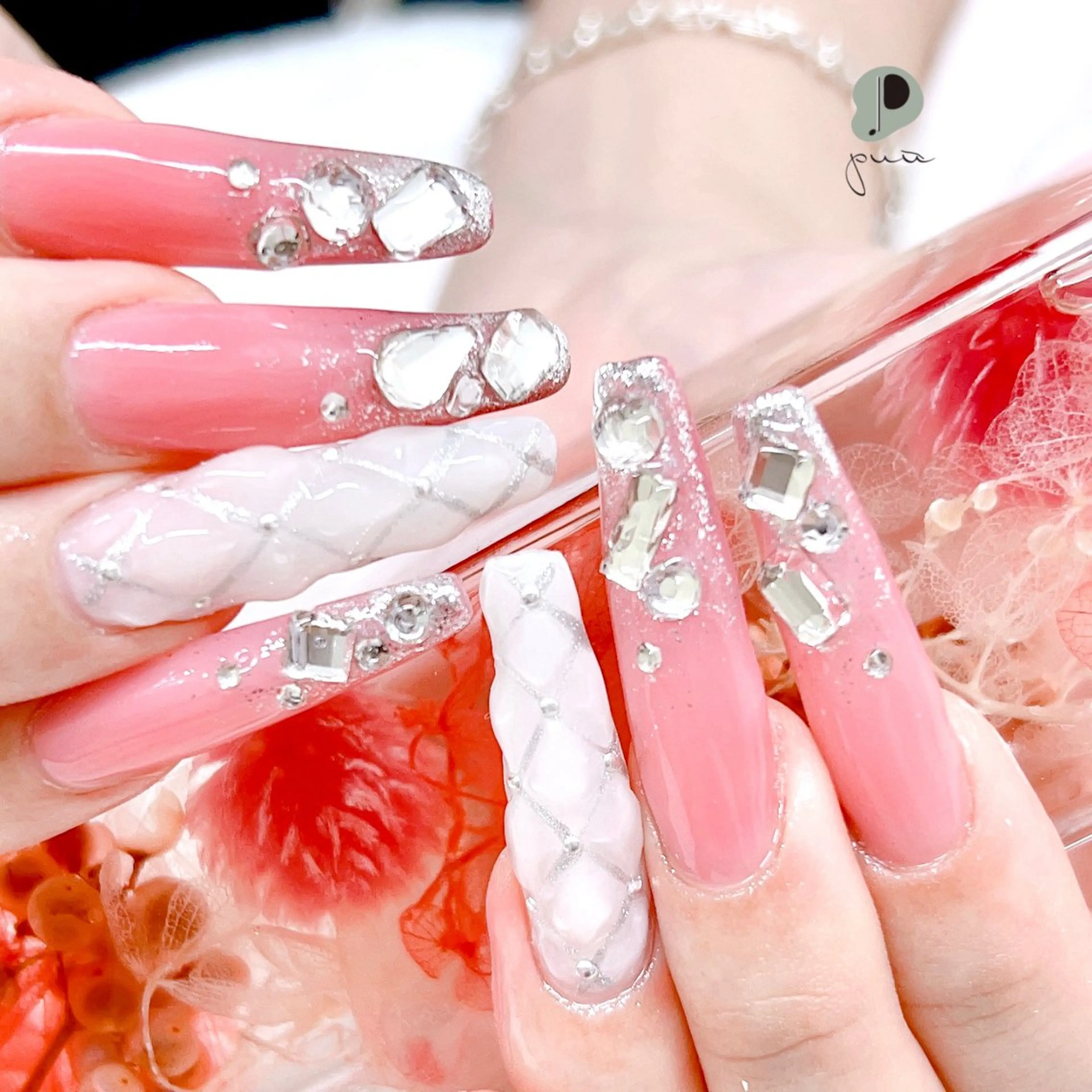 ネイル グラデーション キラキラネイル ラメ(グリッター) ラメグラデーション ロングネイル ハンドネイル puu kyoto所属・Nail salon puu kyotoのネイルデザイン