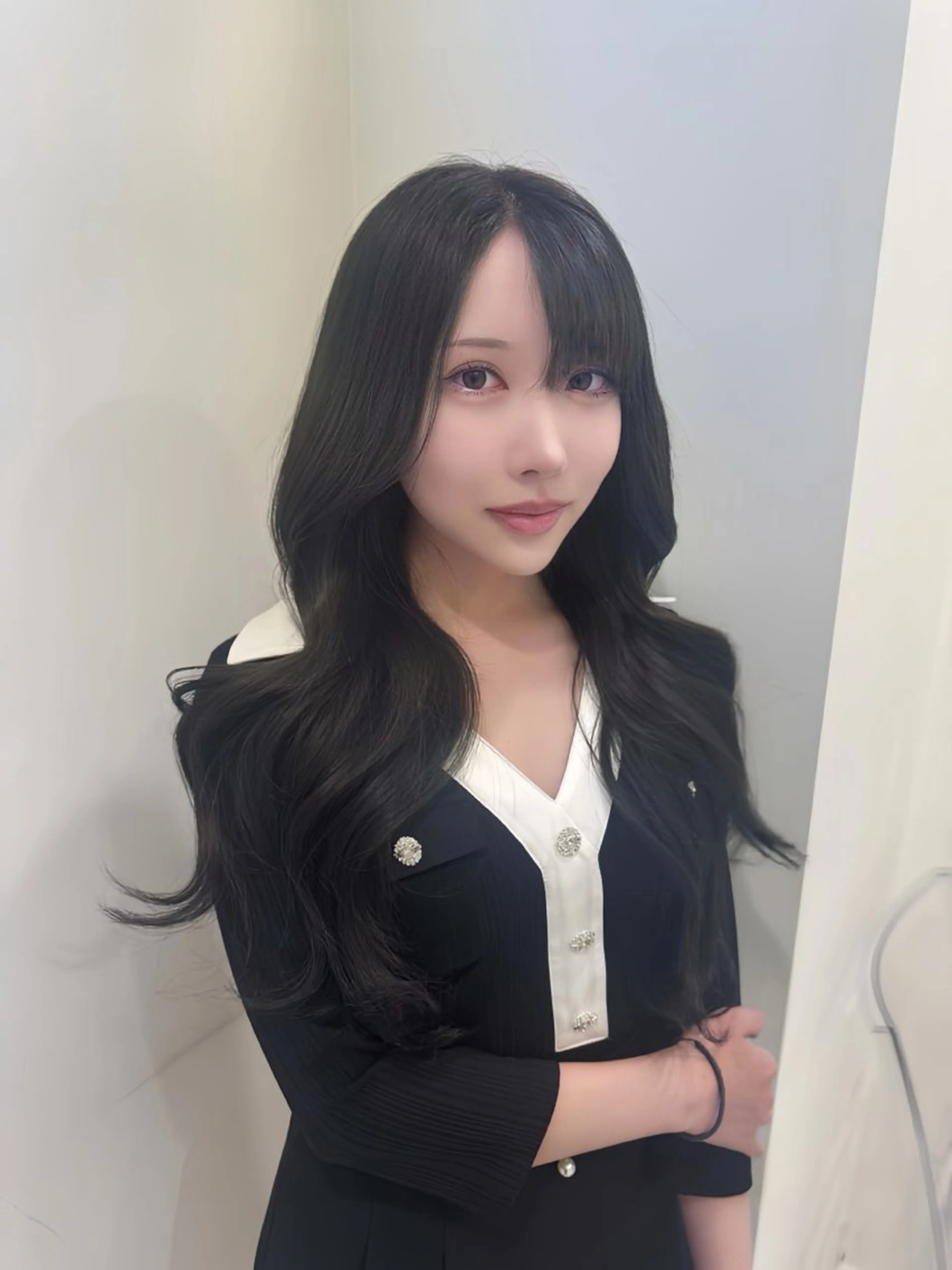 ロング カラー ヘアアレンジ カット ヘアカラー トリートメント ヘッドスパ ヘアセット 韓国レイヤーカット /韓国トレンドカラーのヘアスタイル