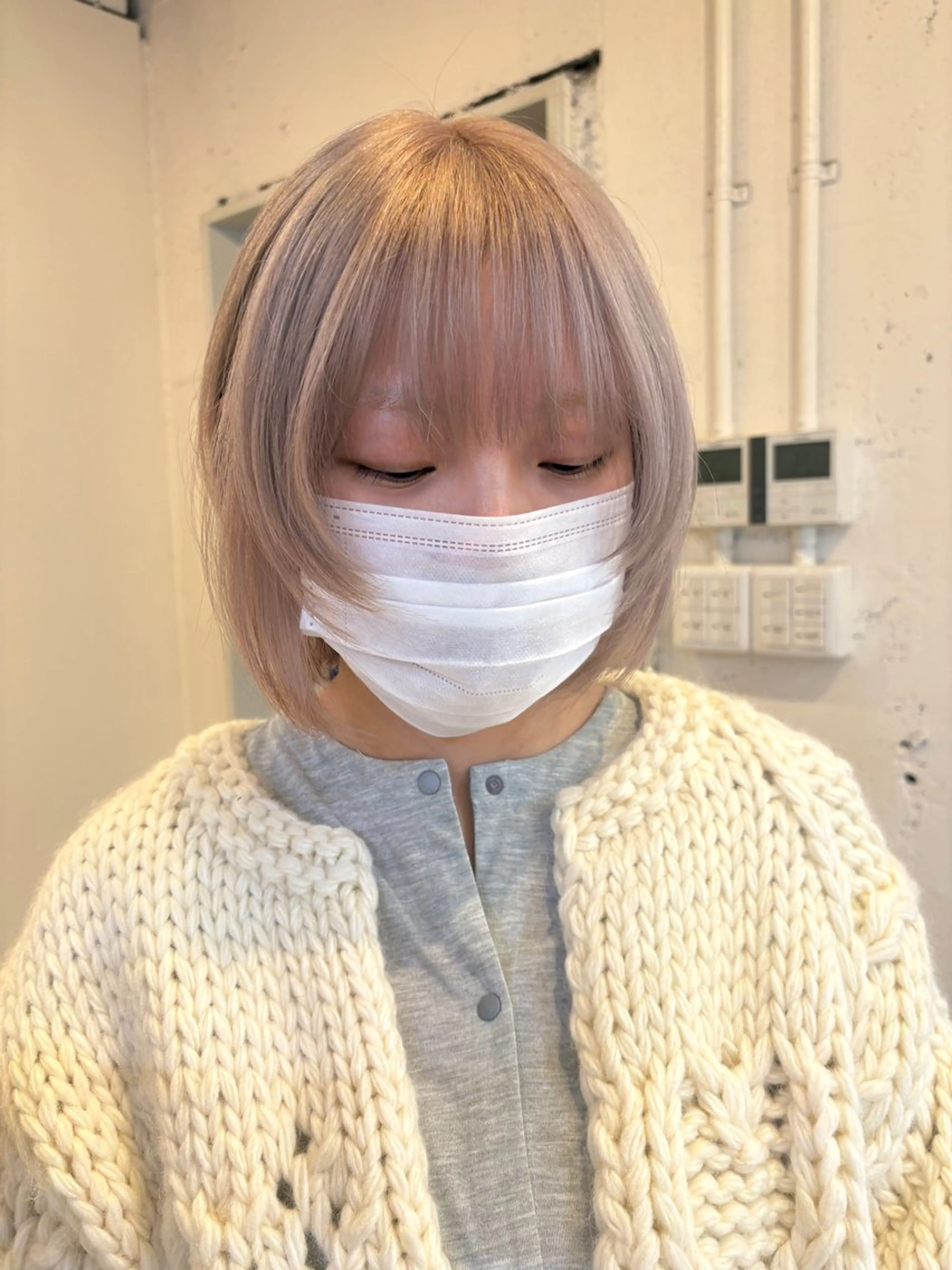 ミディアム カラー ヘアカラー トリートメント RIN／韓国ヘア レイヤーカットのヘアスタイル