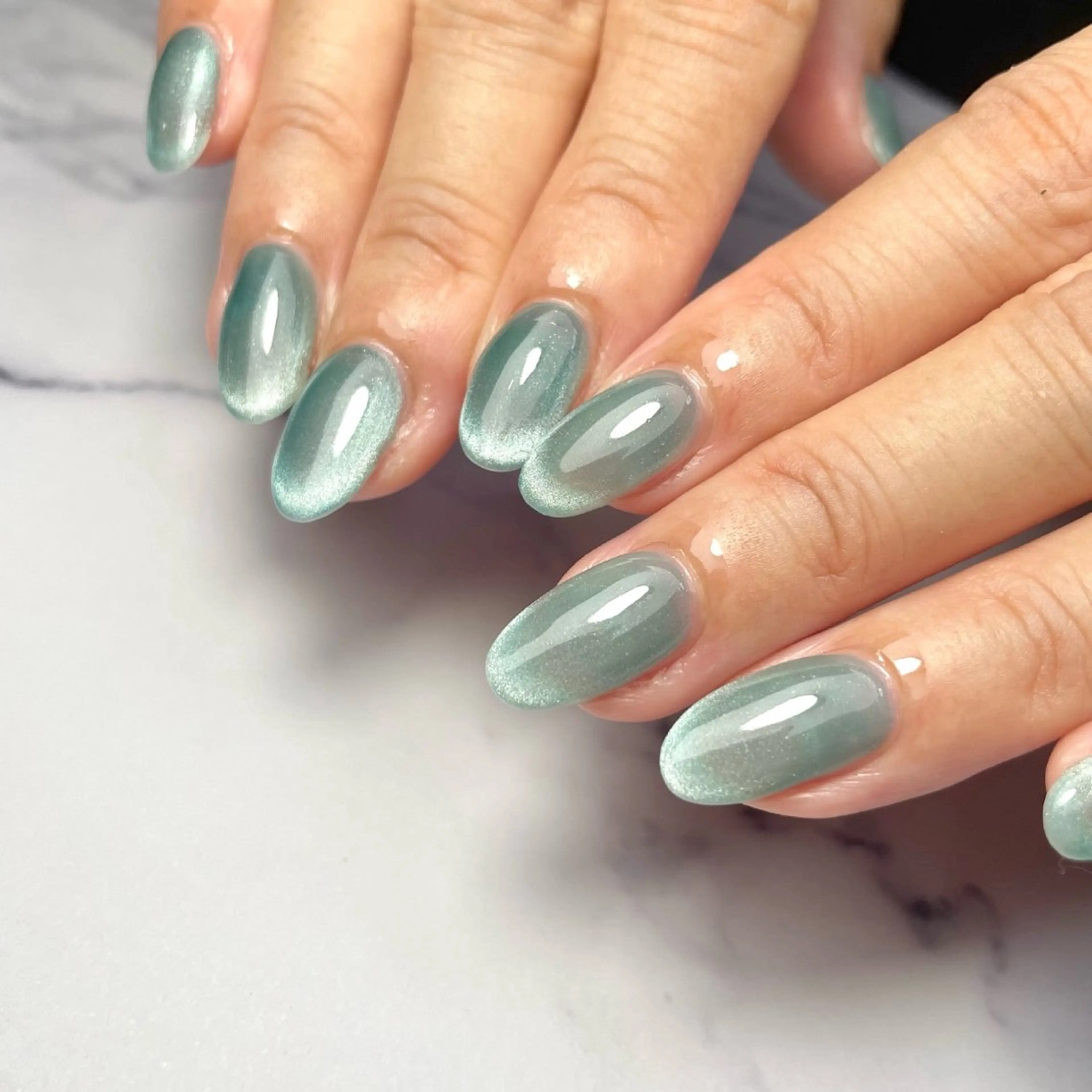 ネイル フレンチネイル マグネットネイル マグネットフレンチ オフィスネイル ハンドネイル Oracion Nailのネイルデザイン