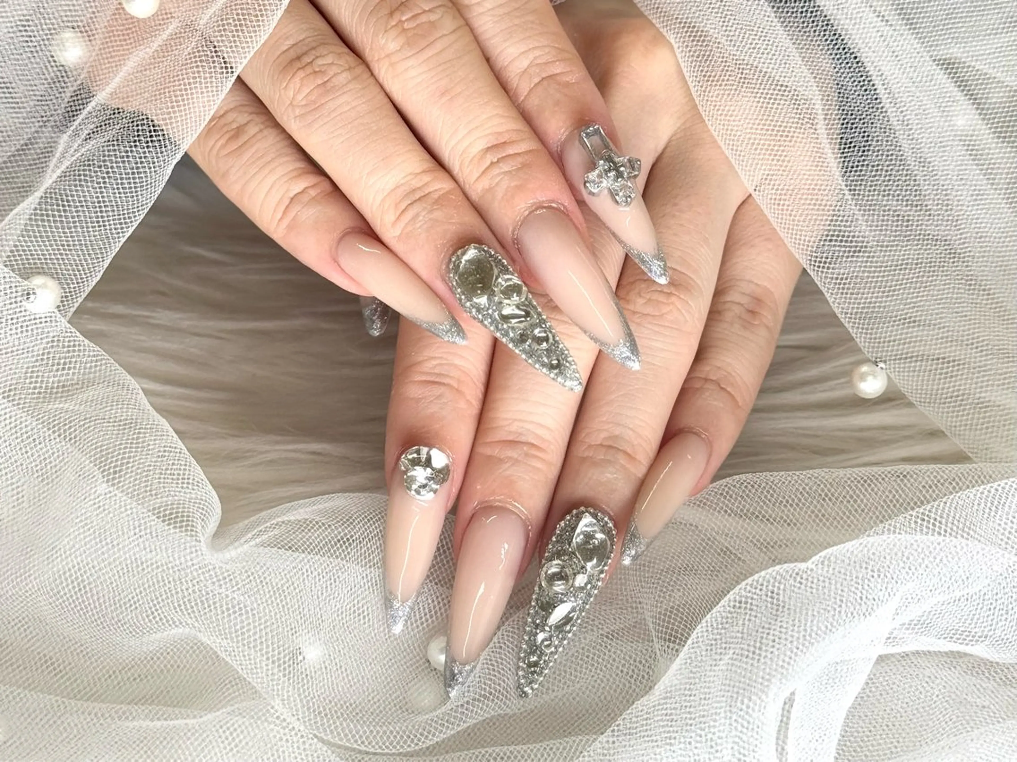 ネイル シンプルネイル ハンドネイル LUCAS 千葉 AOI💅🏾💕のネイルデザイン