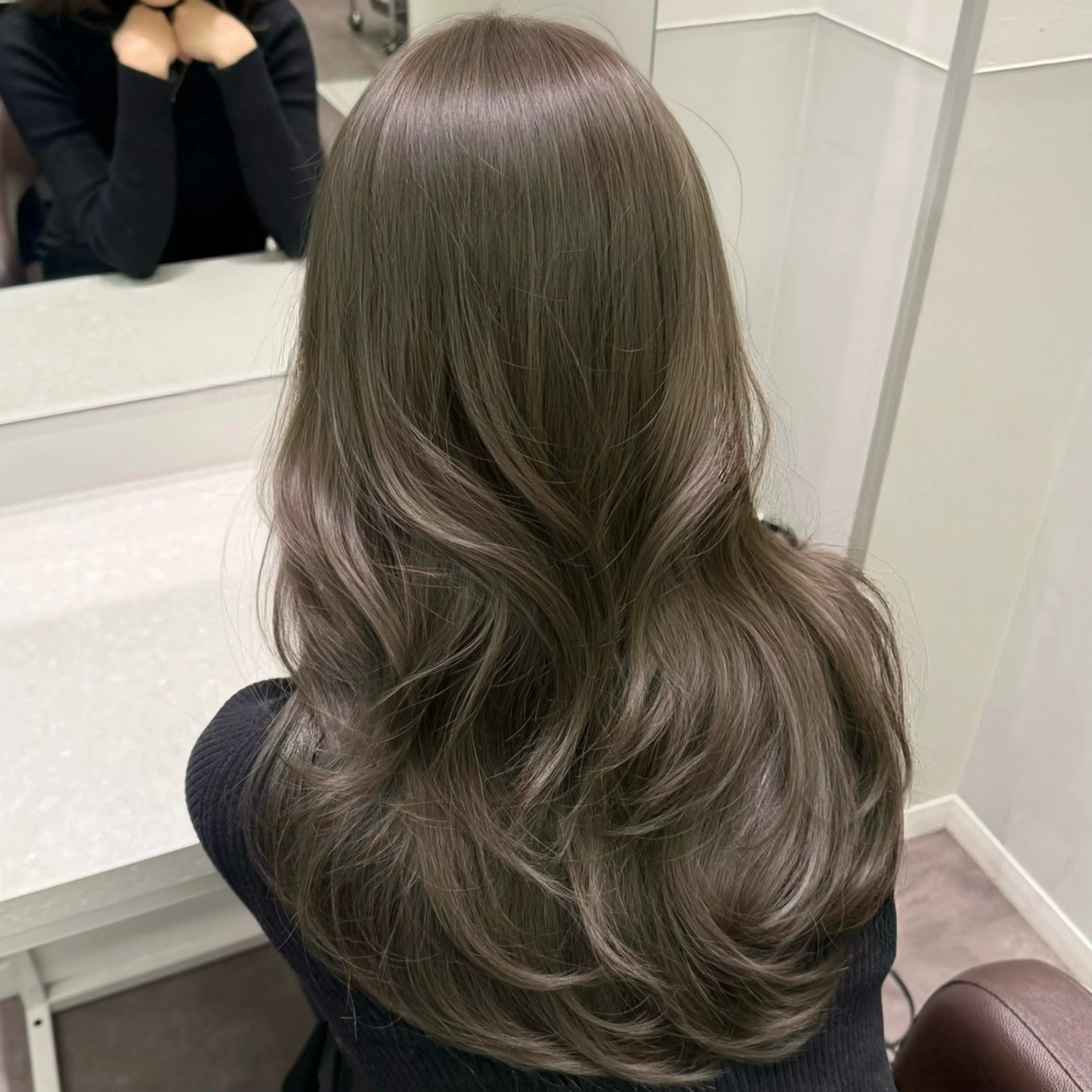 カラー ヘアカラー SALOWIN銀座六丁目店所属・津田怜果/ 銀座/レイヤーカットのヘアスタイル