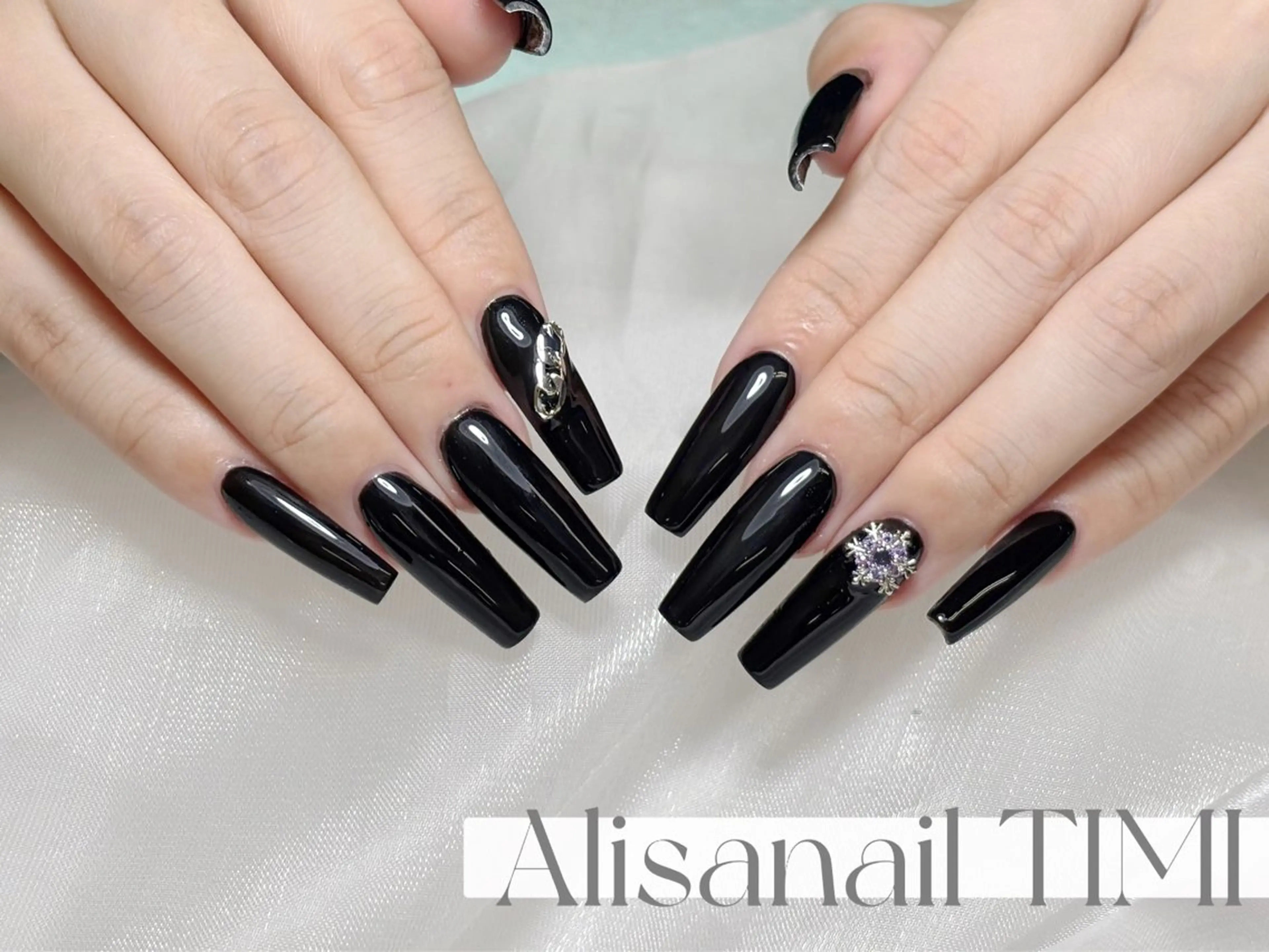 ネイル ワンカラーネイル ハンドネイル Alisa nail Timiのネイルデザイン
