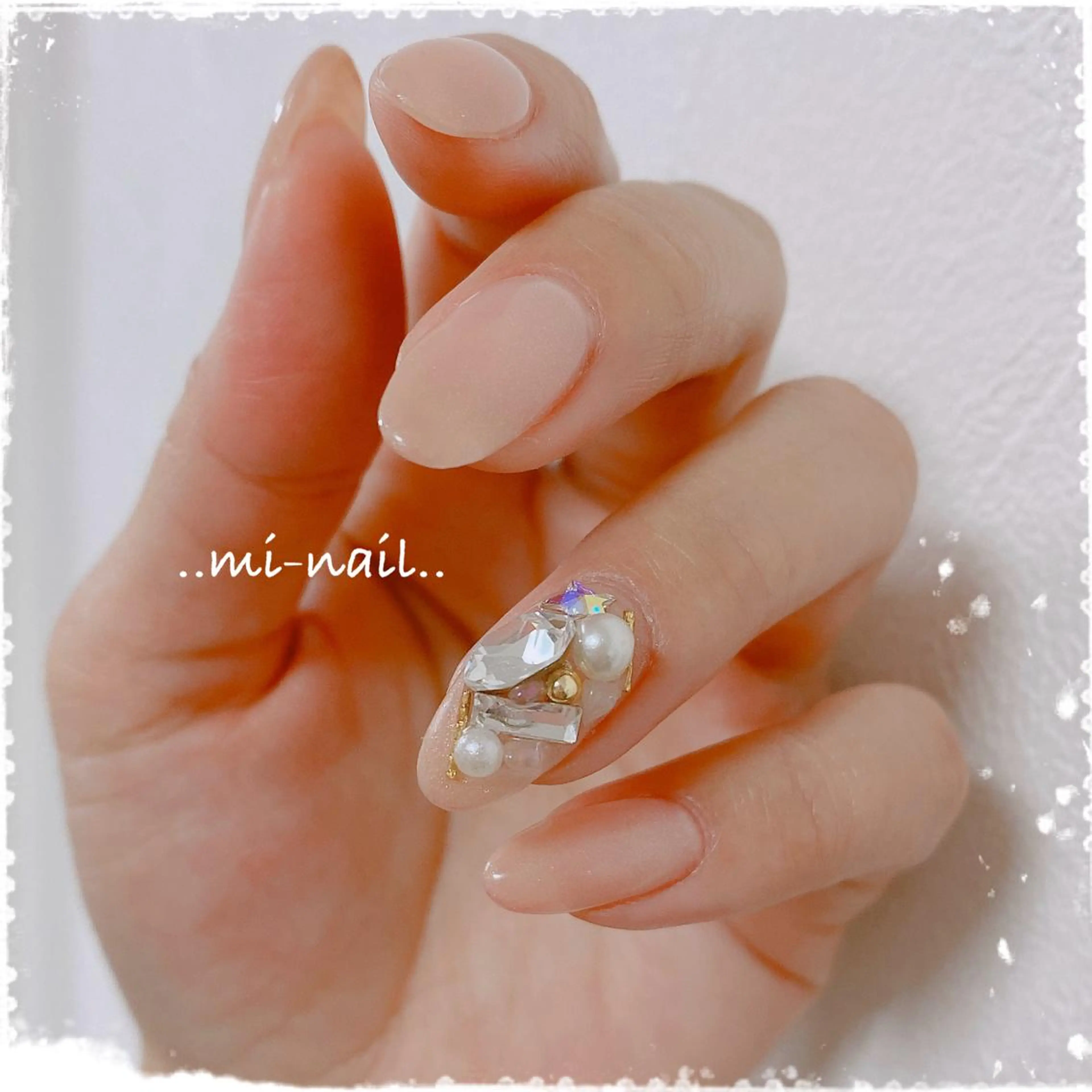 ネイル ストーンネイル ..mi_nail..所属・..mi-nail ..のネイルデザイン
