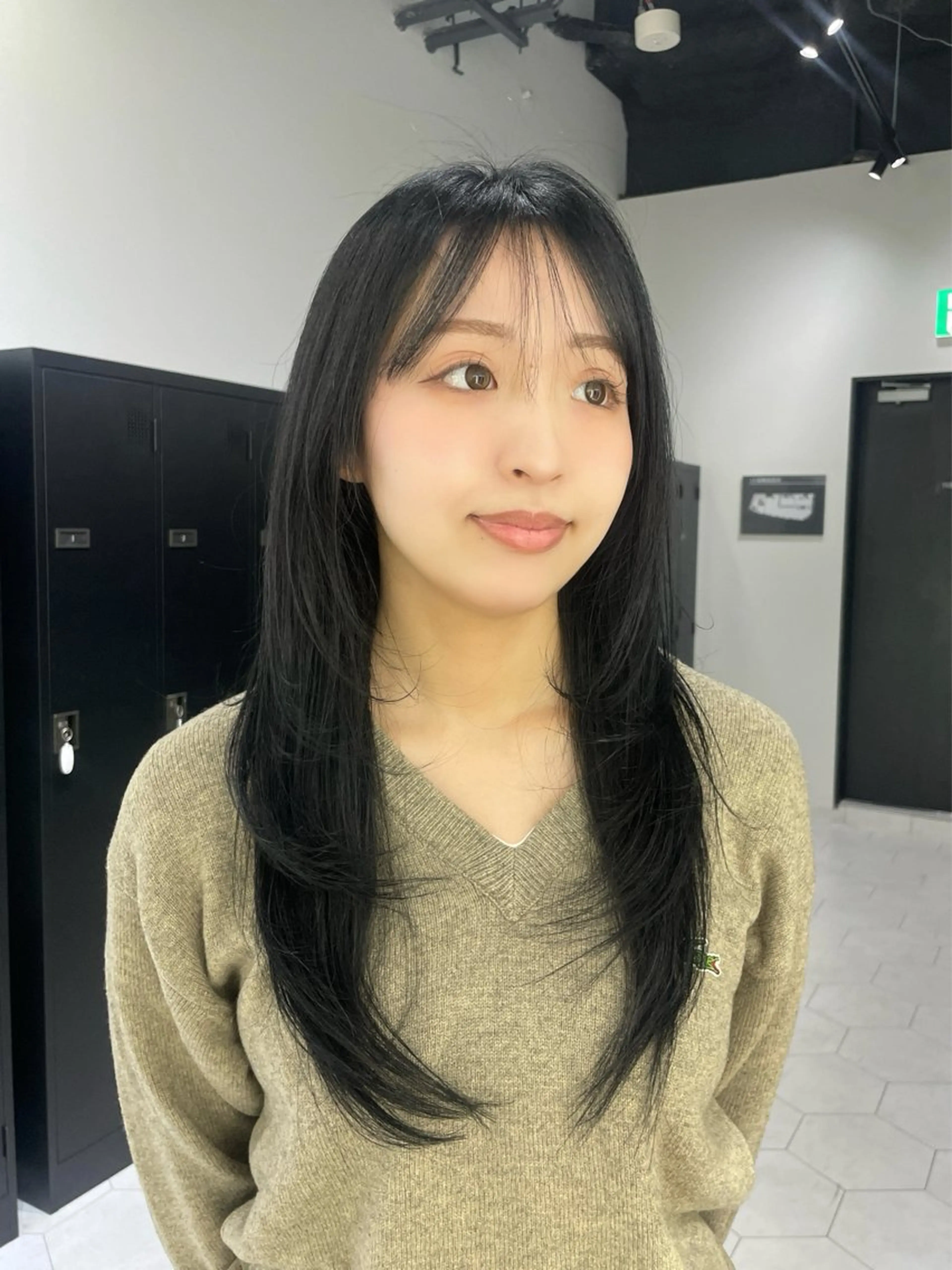 ロング ヘアカラー トリートメント TOMIKUDA RIOのヘアスタイル