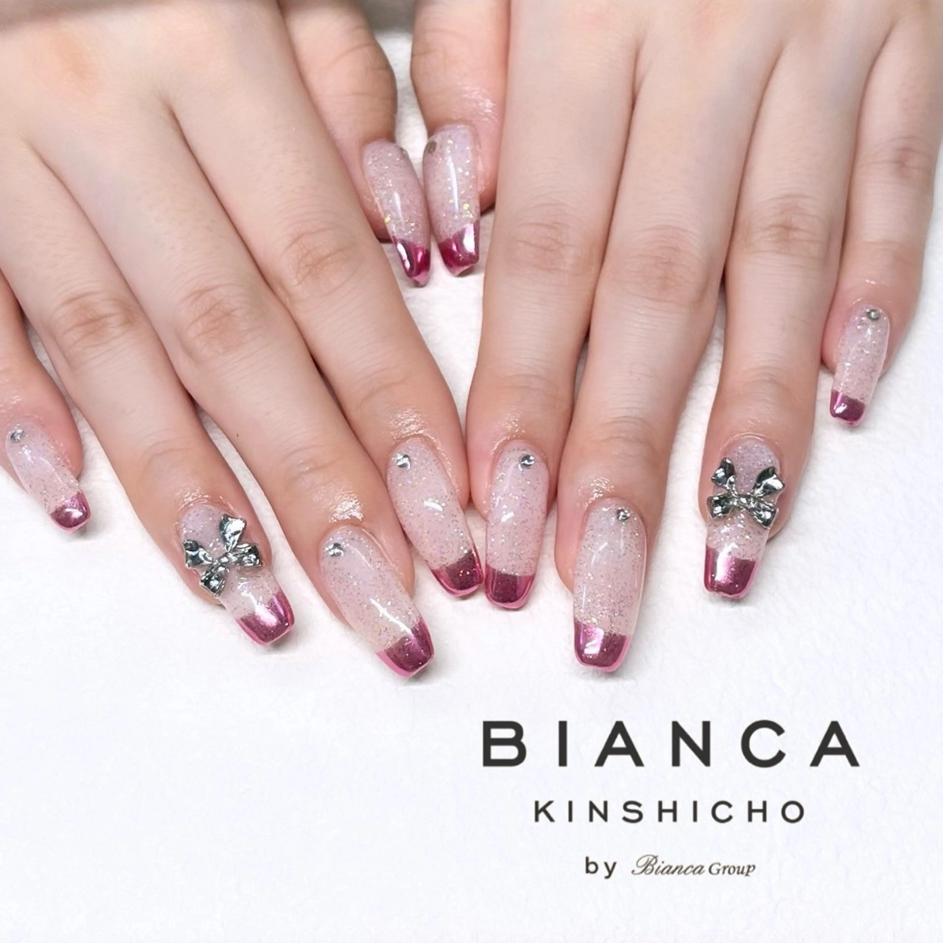 ネイル フレンチネイル ミラーネイル 持ち込み One’Ness所属・One’Ness Nana🤍のネイルデザイン