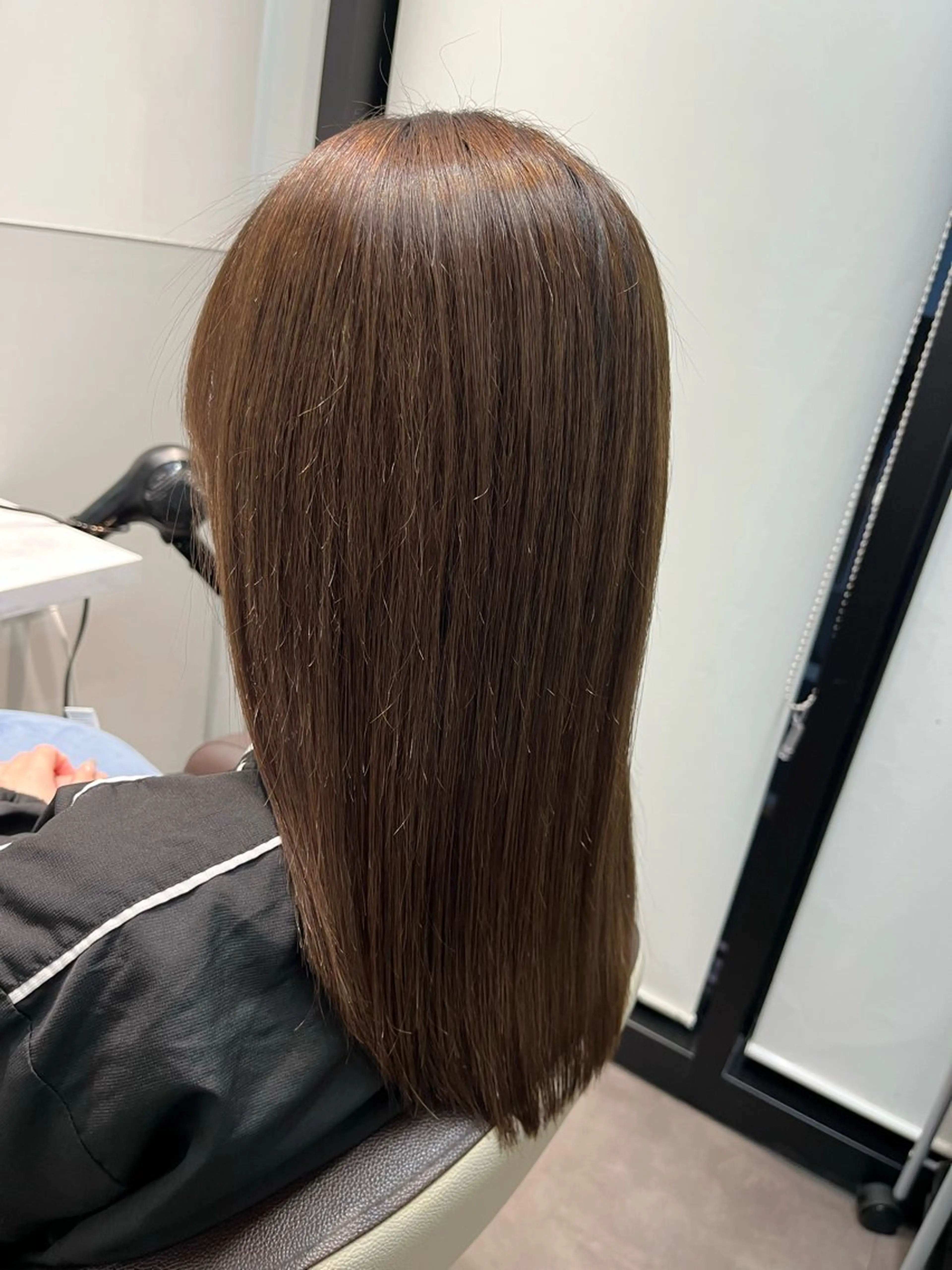 セミロング 髪質改善 ブリーチ無し白髪ぼか し/艶髪/津嘉山のヘアスタイル