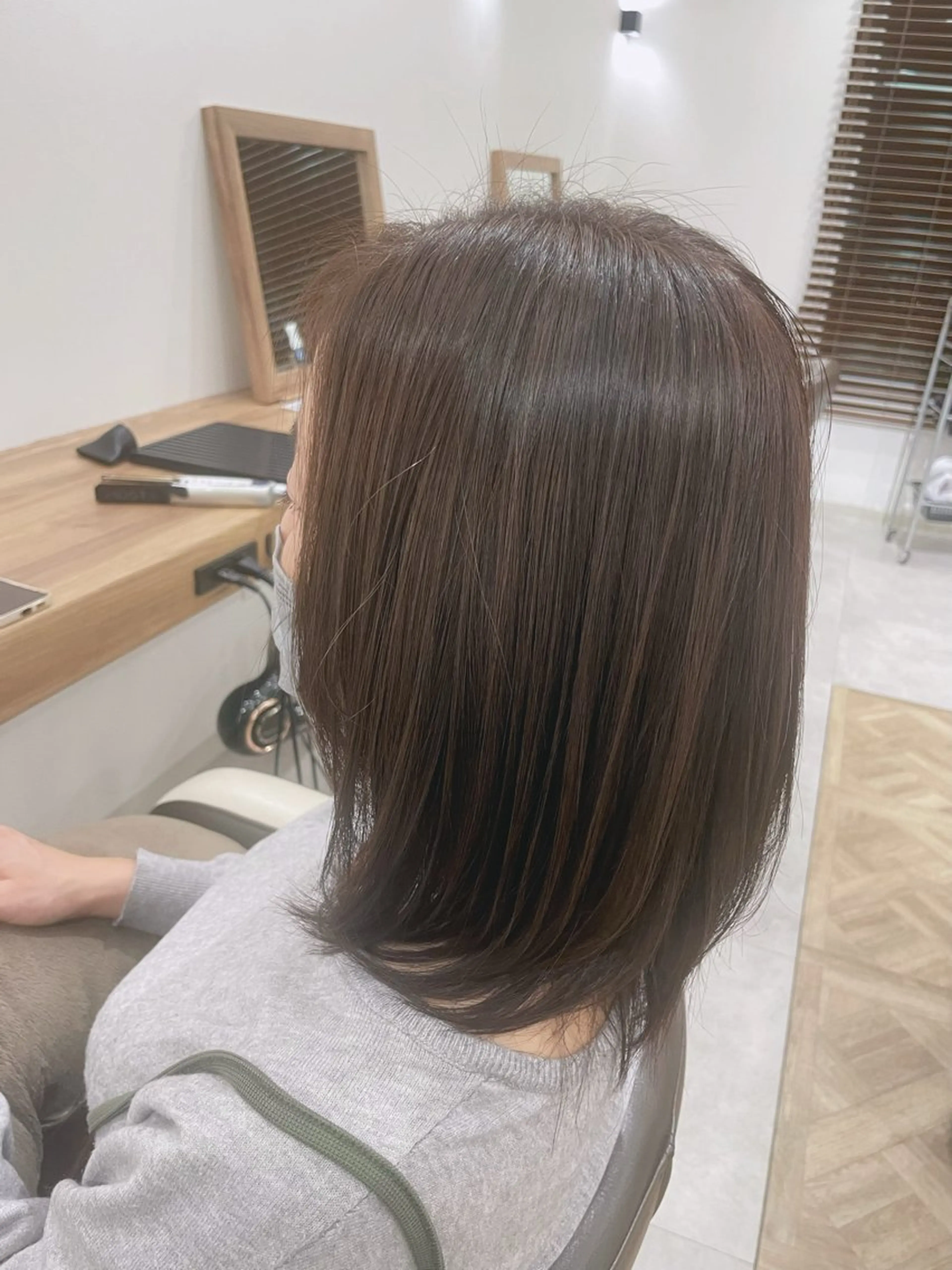 ミディアム パーマ no4ナチュラル戸祭所属・山越 美裕樹のヘアスタイル