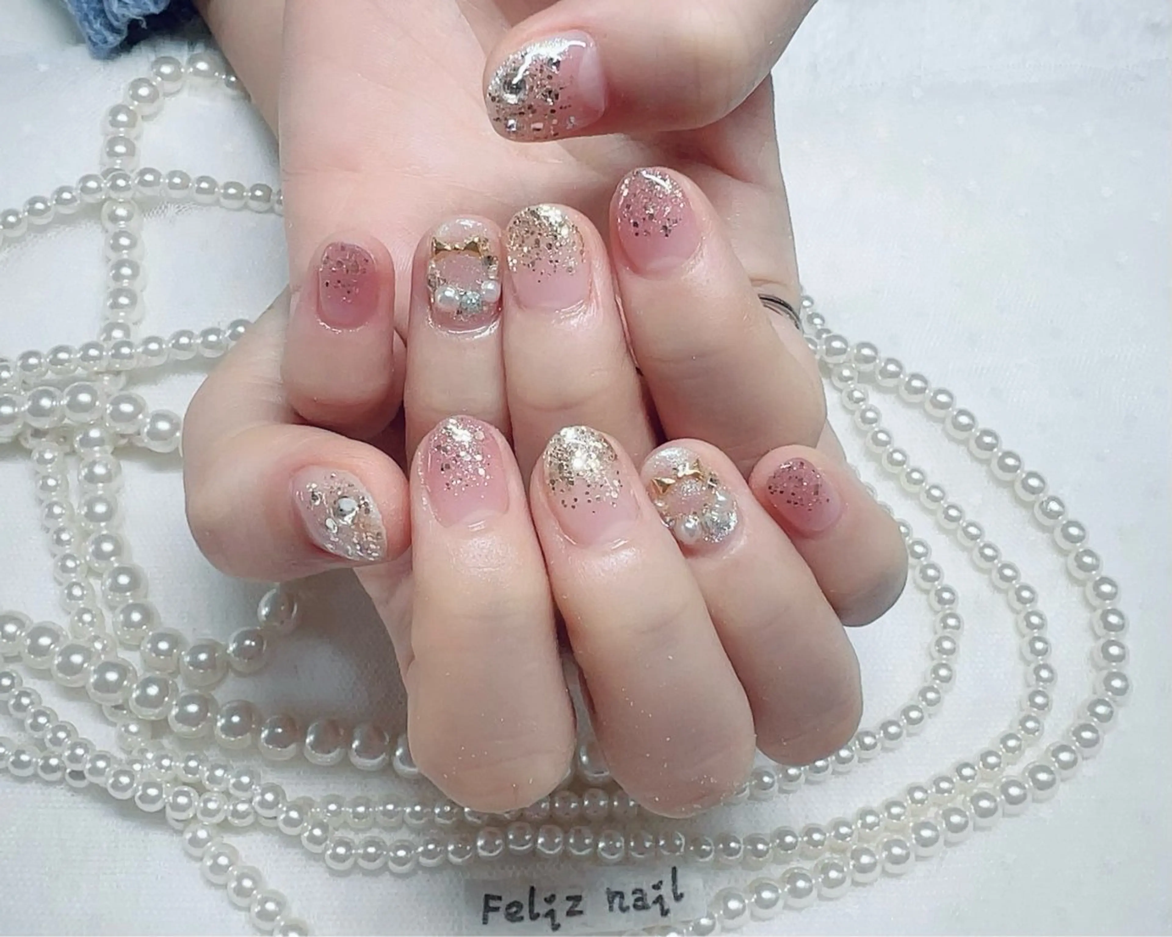 ネイル ジェルネイル キラキラネイル ニュアンスネイル オフィスネイル パラジェル ユキカ （ネイリスト）のネイルデザイン