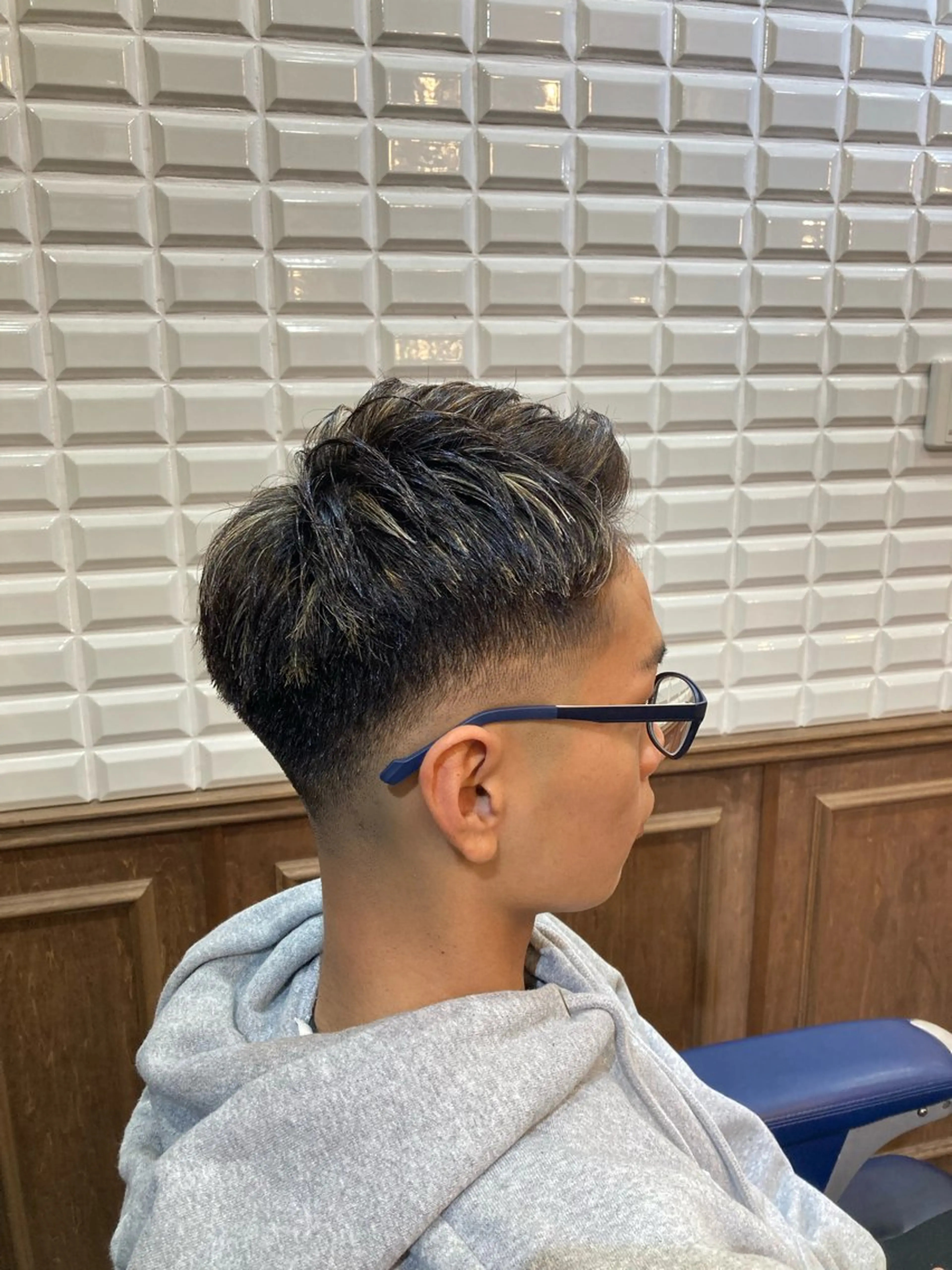 ショート メンズ フェードカット メンズメッシュ スキンフェード カット ヘアカラー トリートメント ルピナス中田店長 山口大地のヘアスタイル