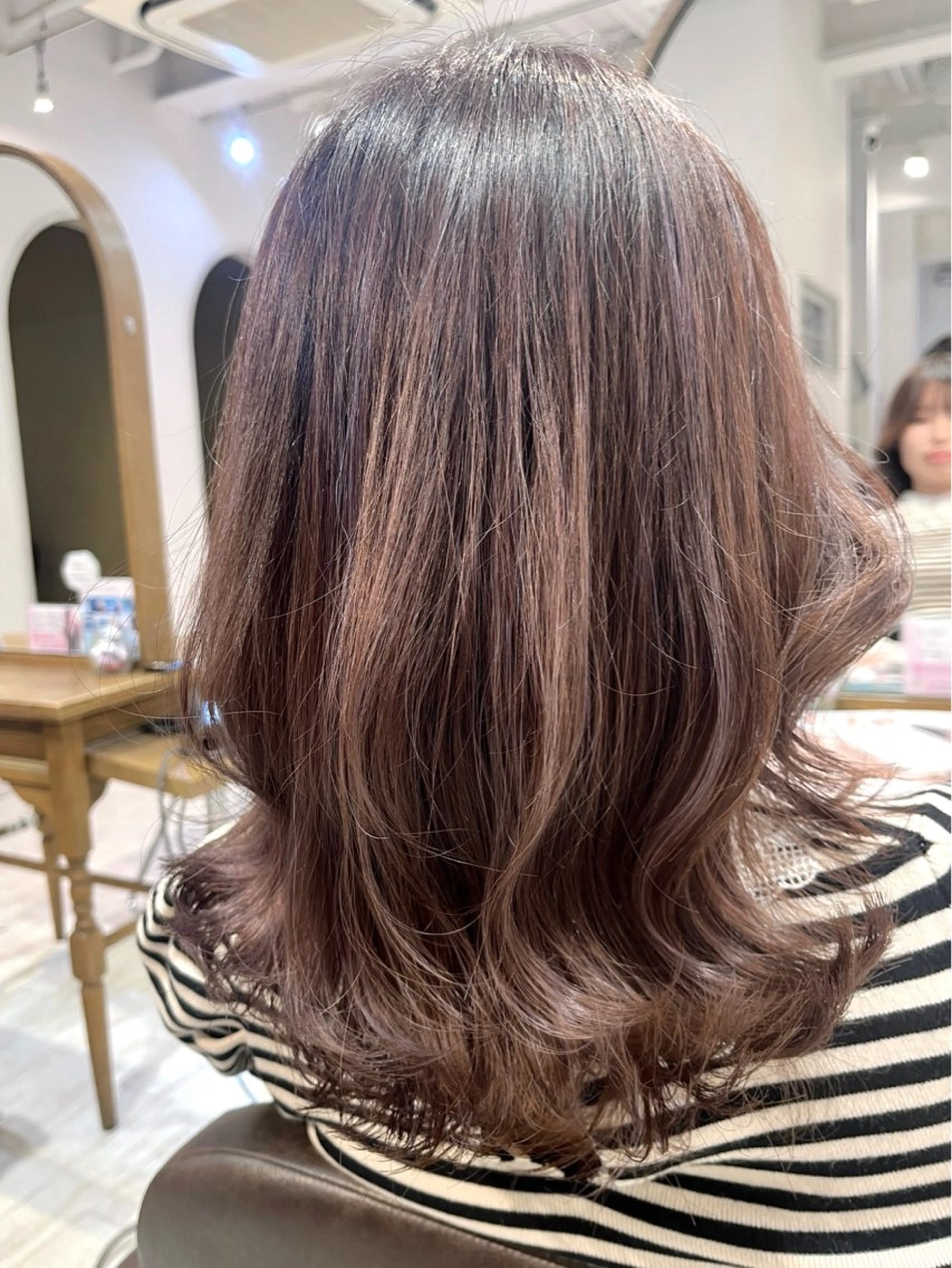 ロング くびれヘア ハイライト 韓国風ヘア 似合わせカット ワンホンヘア カット ヘアカラー トリートメント レイヤーカット ✨️進藤ひかりのヘアスタイル