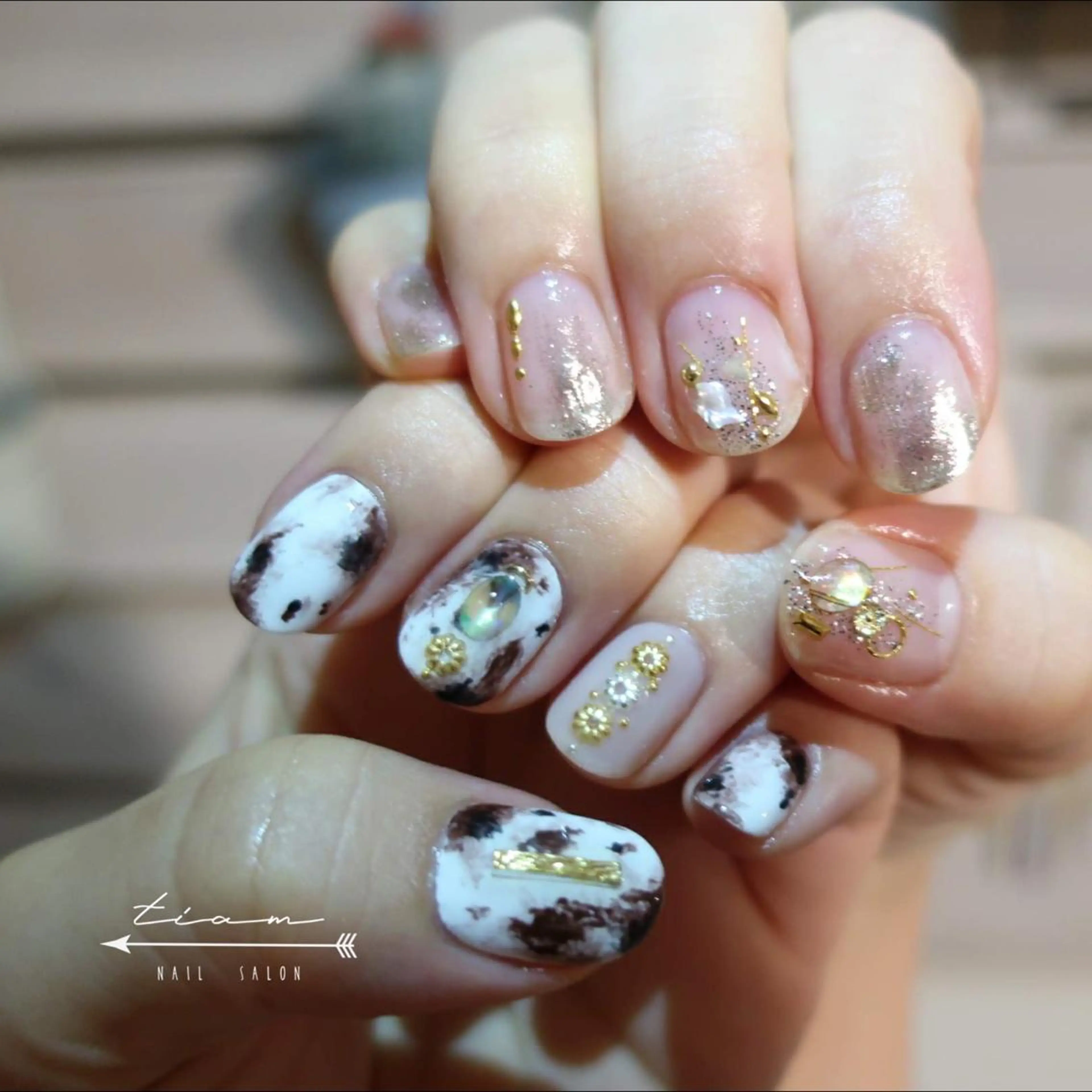 ネイル アートネイル ミラーネイル ニュアンスネイル ワンカラーネイル ハンドネイル 𝑡𝑖𝑎𝑚𓂃 きむらゆきののネイルデザイン