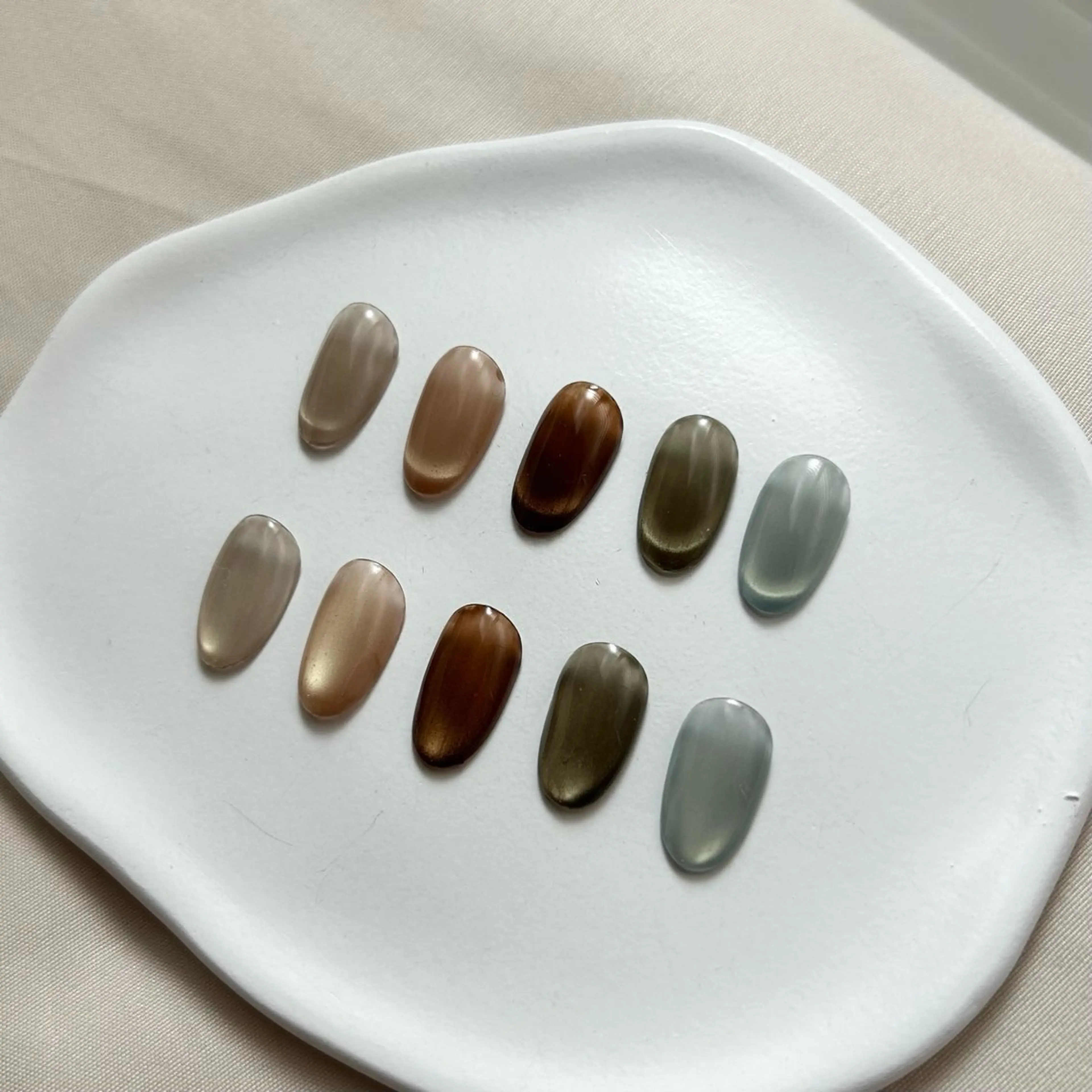 【モデル様募集✨】マグネット（オフ無料）技術向上のためJr.ネイリストが担当💅🏻フレンチマグ、水光マグ可能です❣️の写真