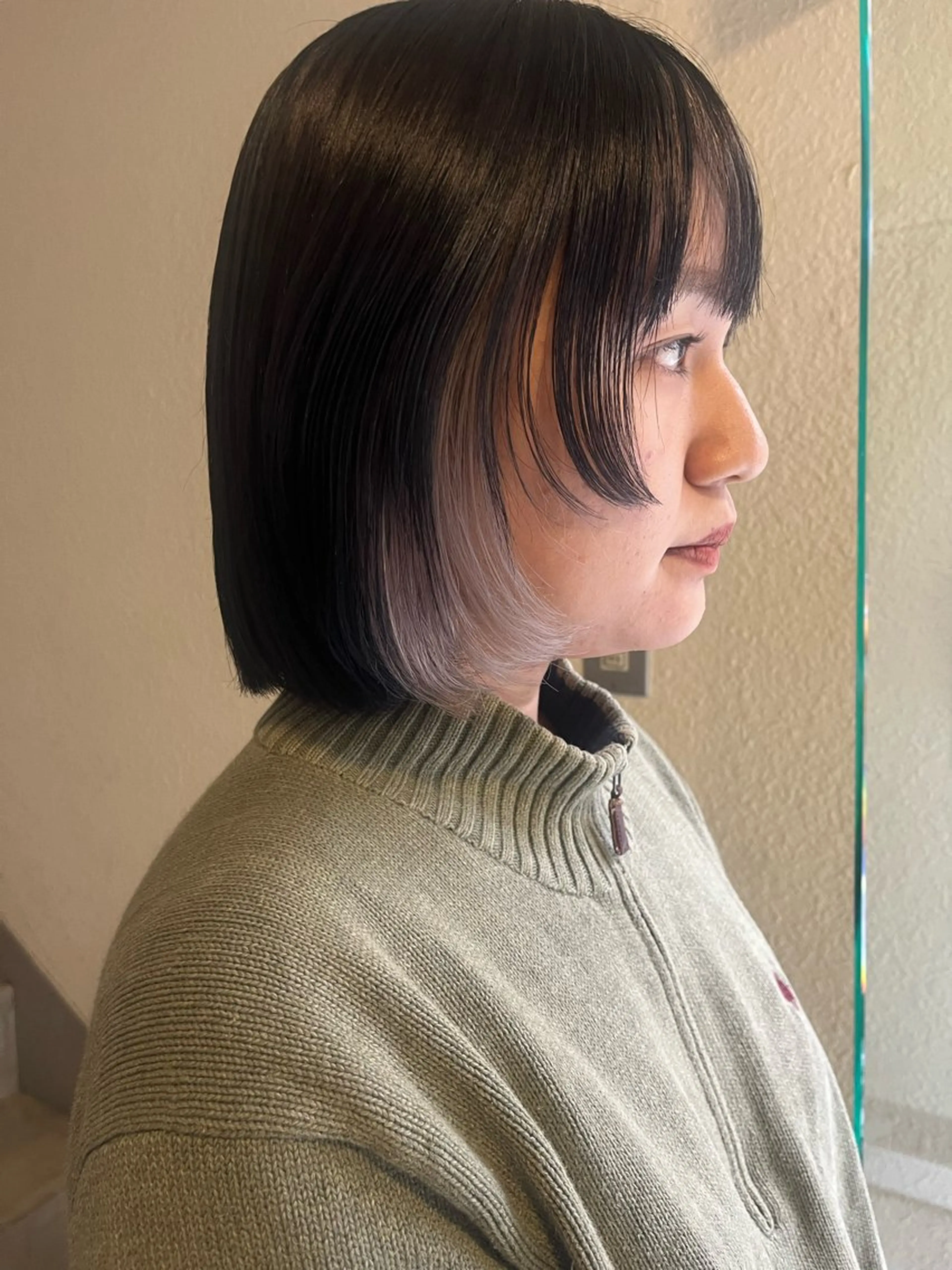 カラー ブリーチ sliver ・siki /YUIのヘアスタイル