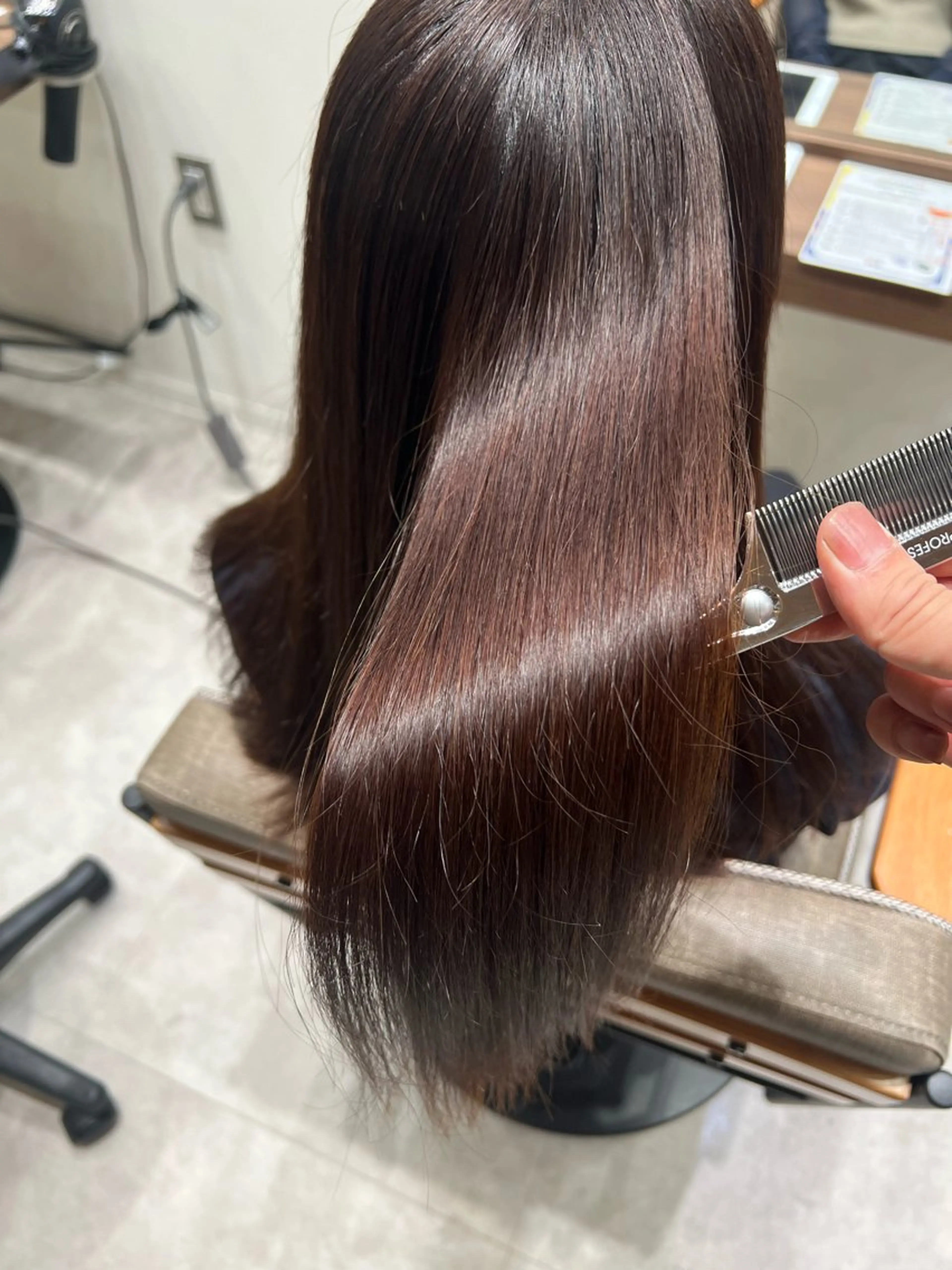 ツヤ感髪質改善カラー✨前髪カットサービスの写真