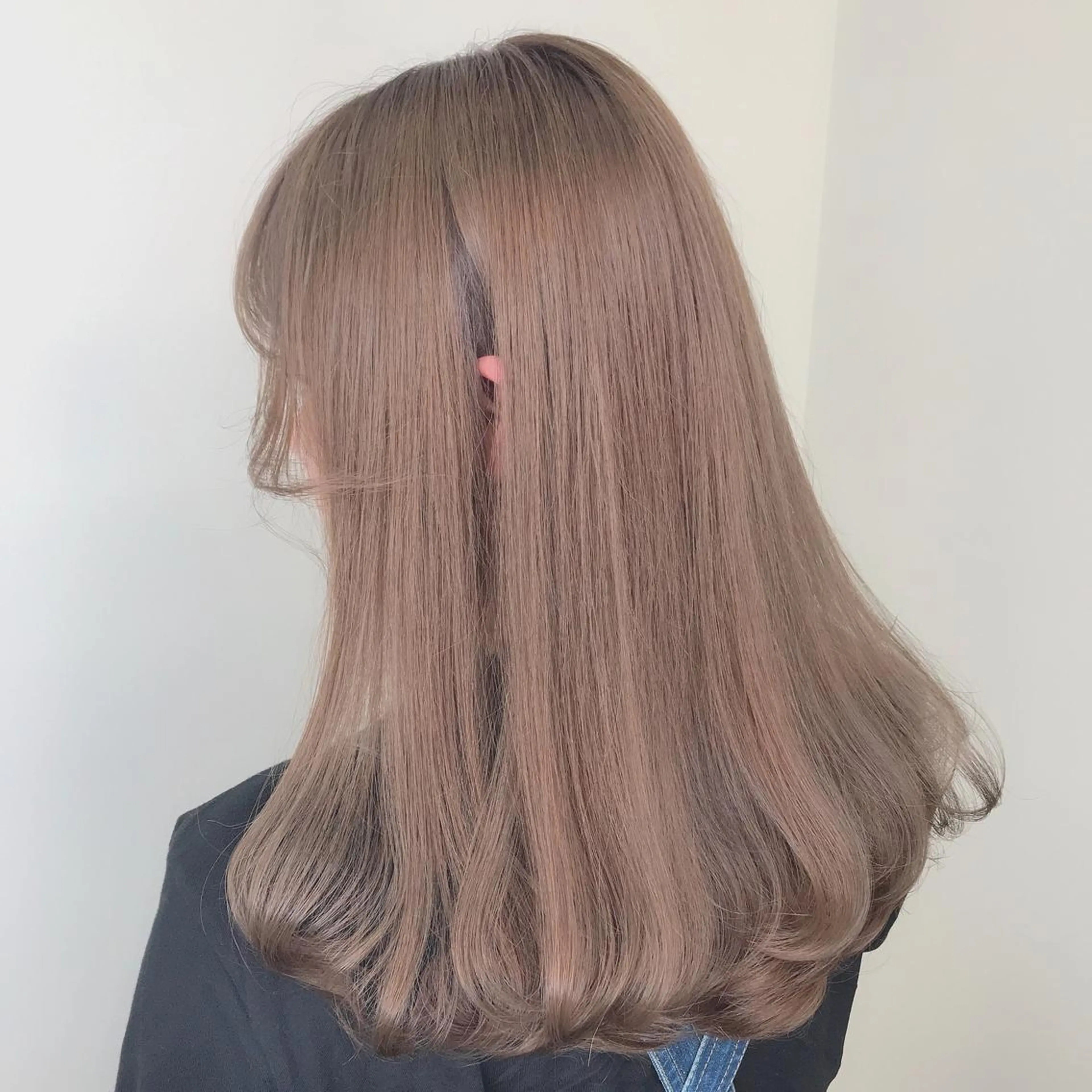 セミロング カラー メンズ ベージュカラー ミルクティーベージュ 🦋髪質改善 今宮梨沙🦋のヘアスタイル