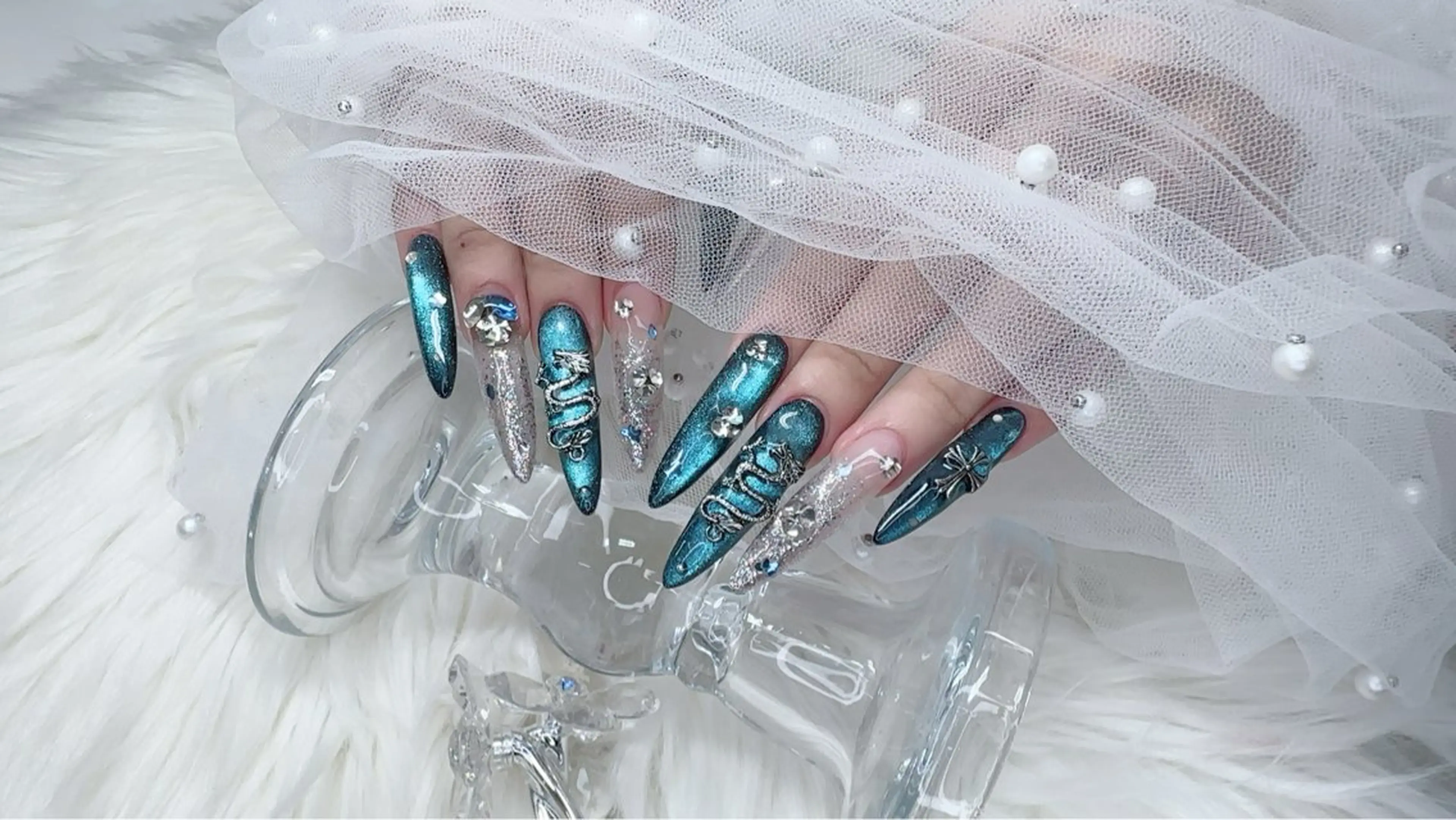 ネイル R salonのネイルデザイン