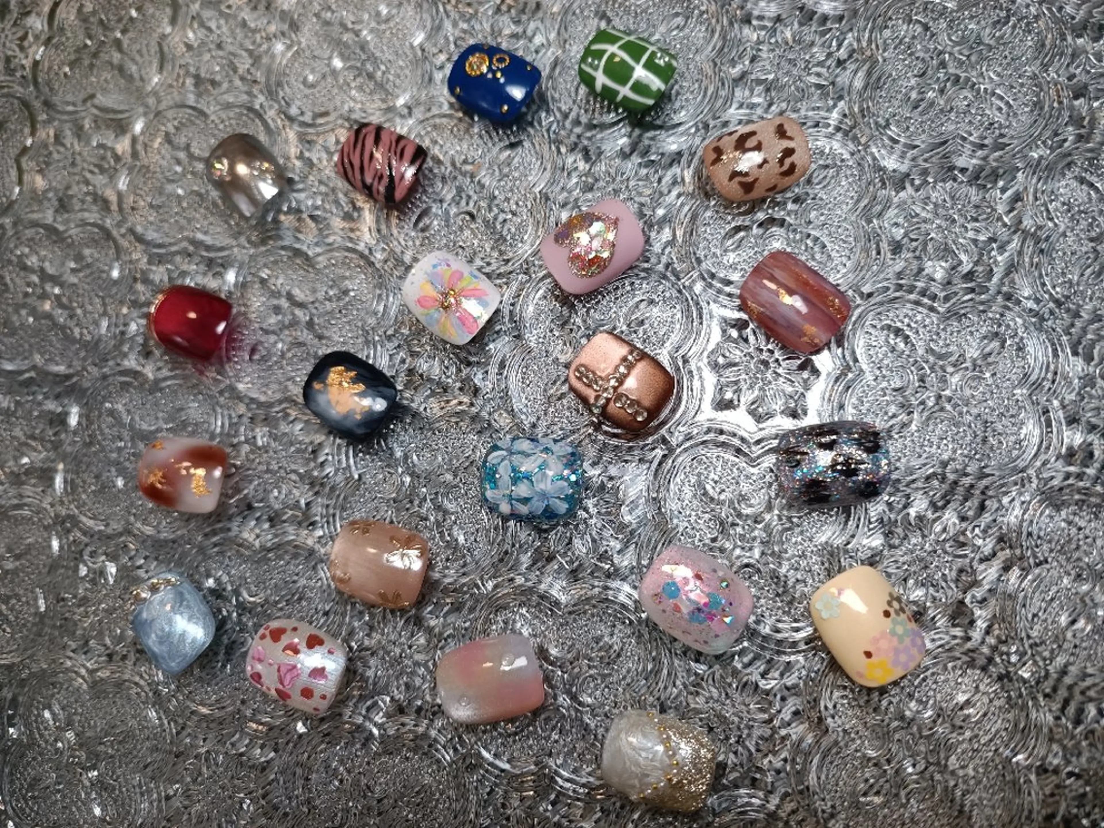 ネイル シンプルネイル HATSUMI ネイルサロンのネイルデザイン