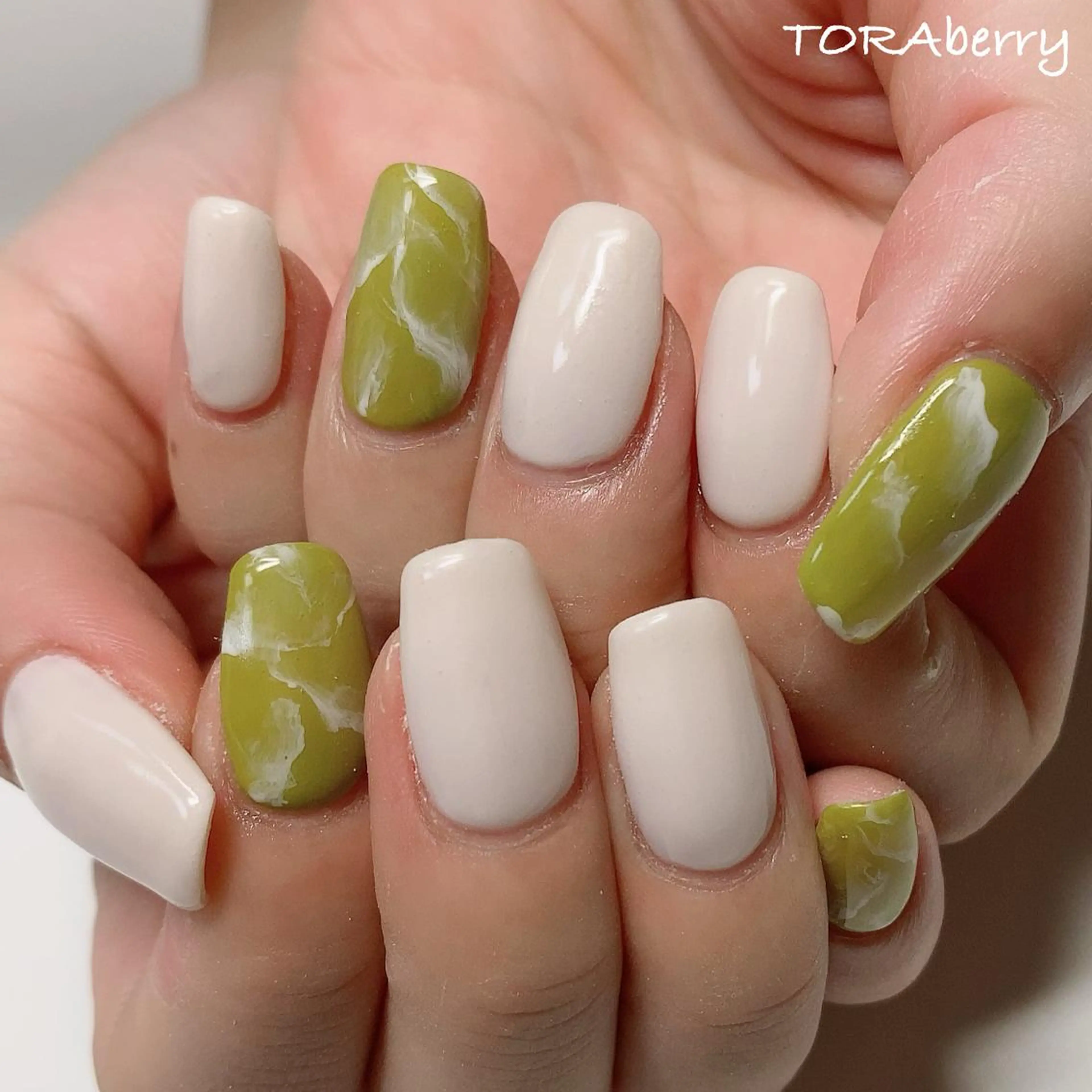 ネイル ピスタチオネイル ハンドネイル ネイリスト なつみのネイルデザイン