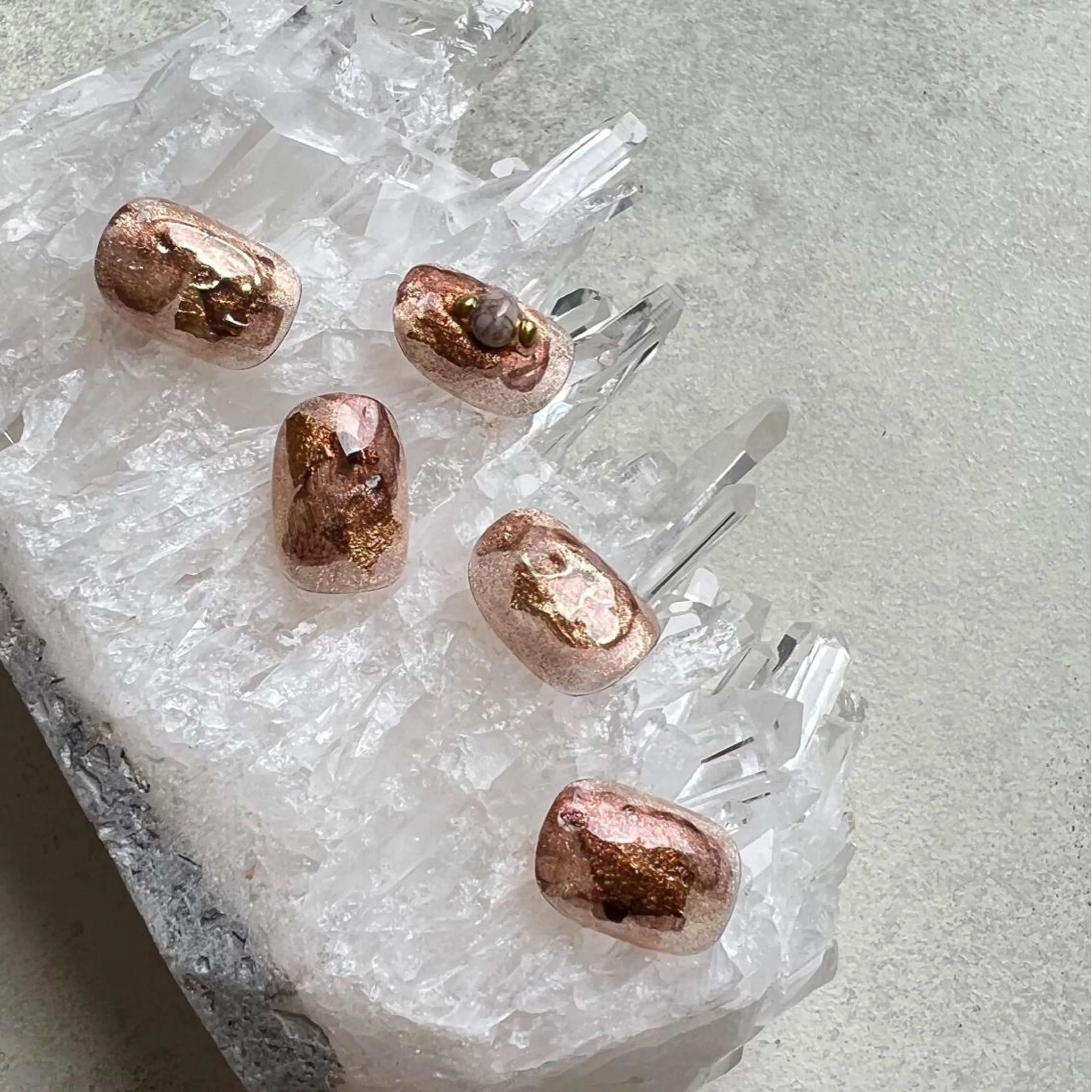 ネイル マグネットネイル ニュアンスネイル ショートネイル gemickle nailのネイルデザイン