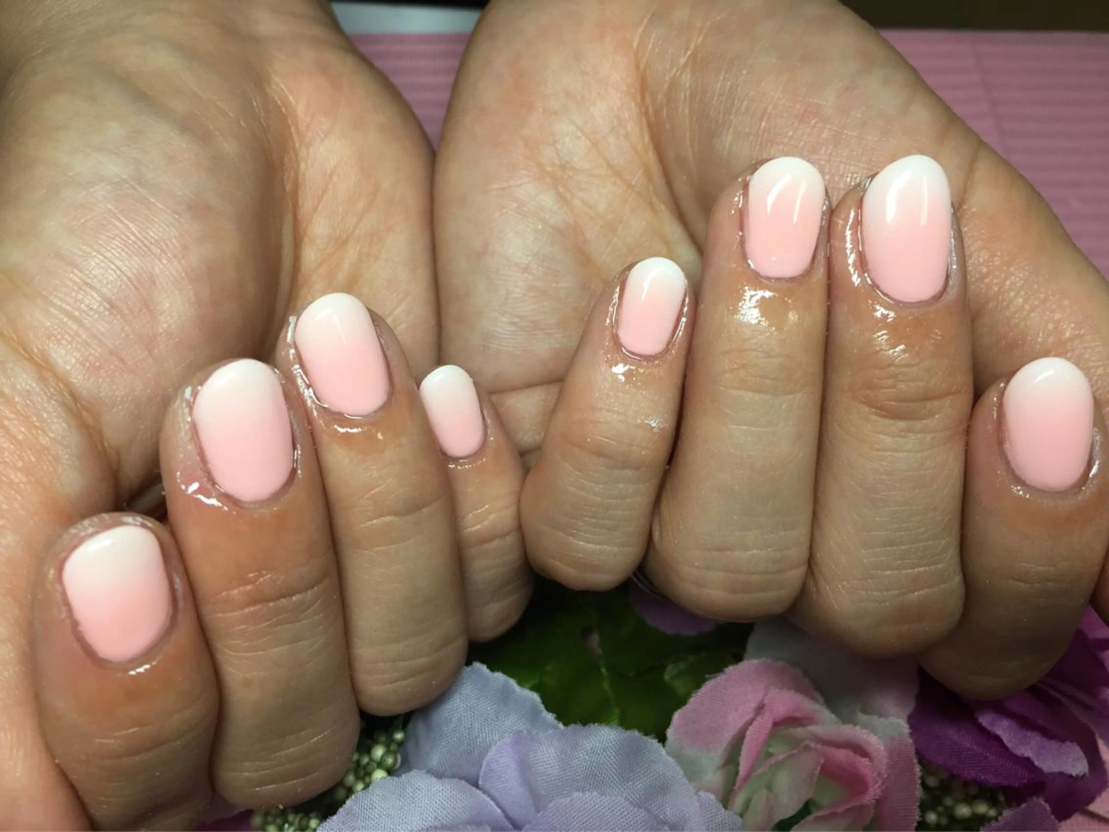 ネイル グラデーション Beauty Salon  Luna所属・Beauty Salon Lunaのエステ・リラクイメージ