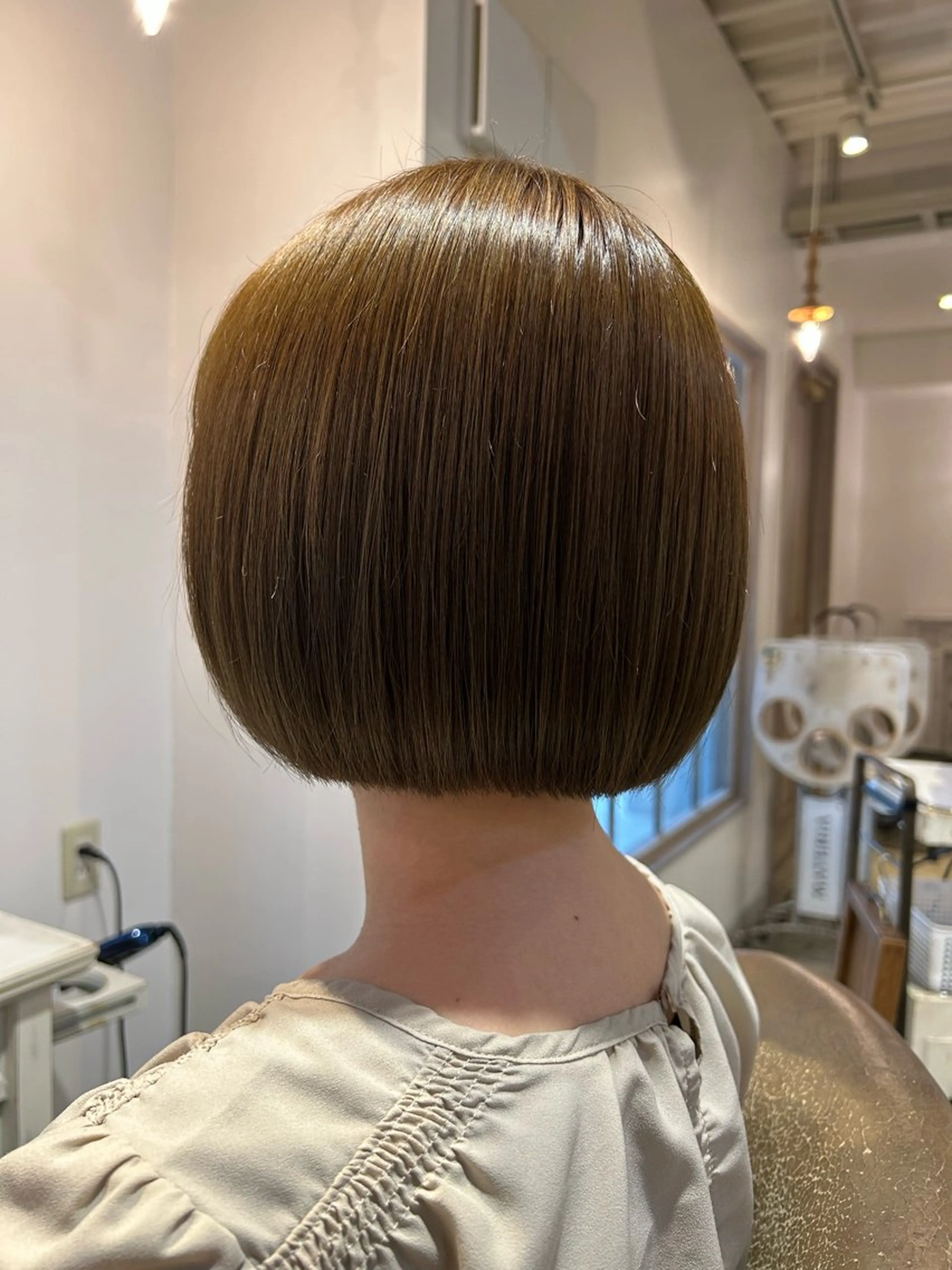ショート ボブ lolonois 宮城茉歩呂のヘアスタイル