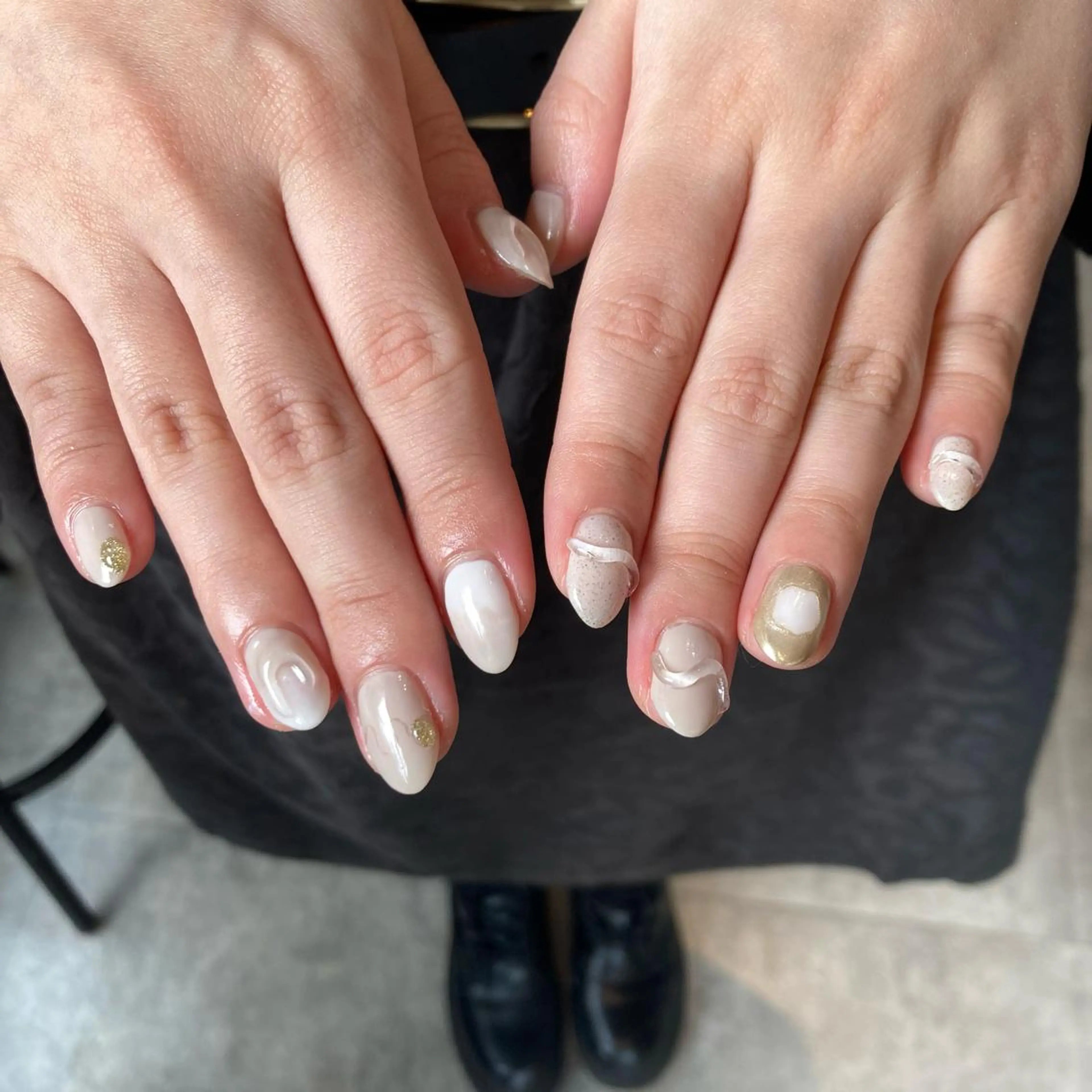 ネイル ミラーネイル ハンドネイル shio ♡ 1〜2月予約受付中のネイルデザイン