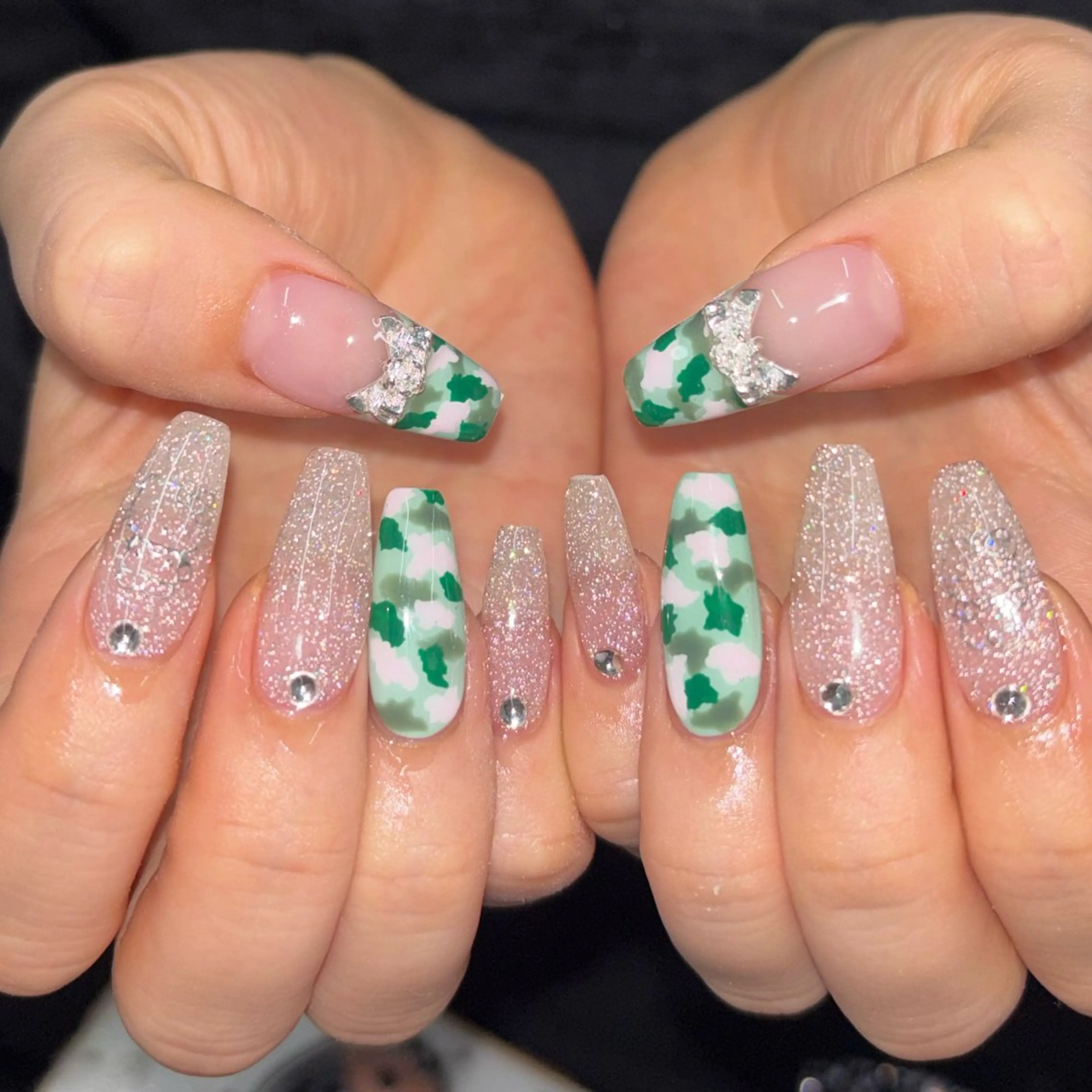 ネイル ハンドネイル schon所属・schon yuinaのネイルデザイン