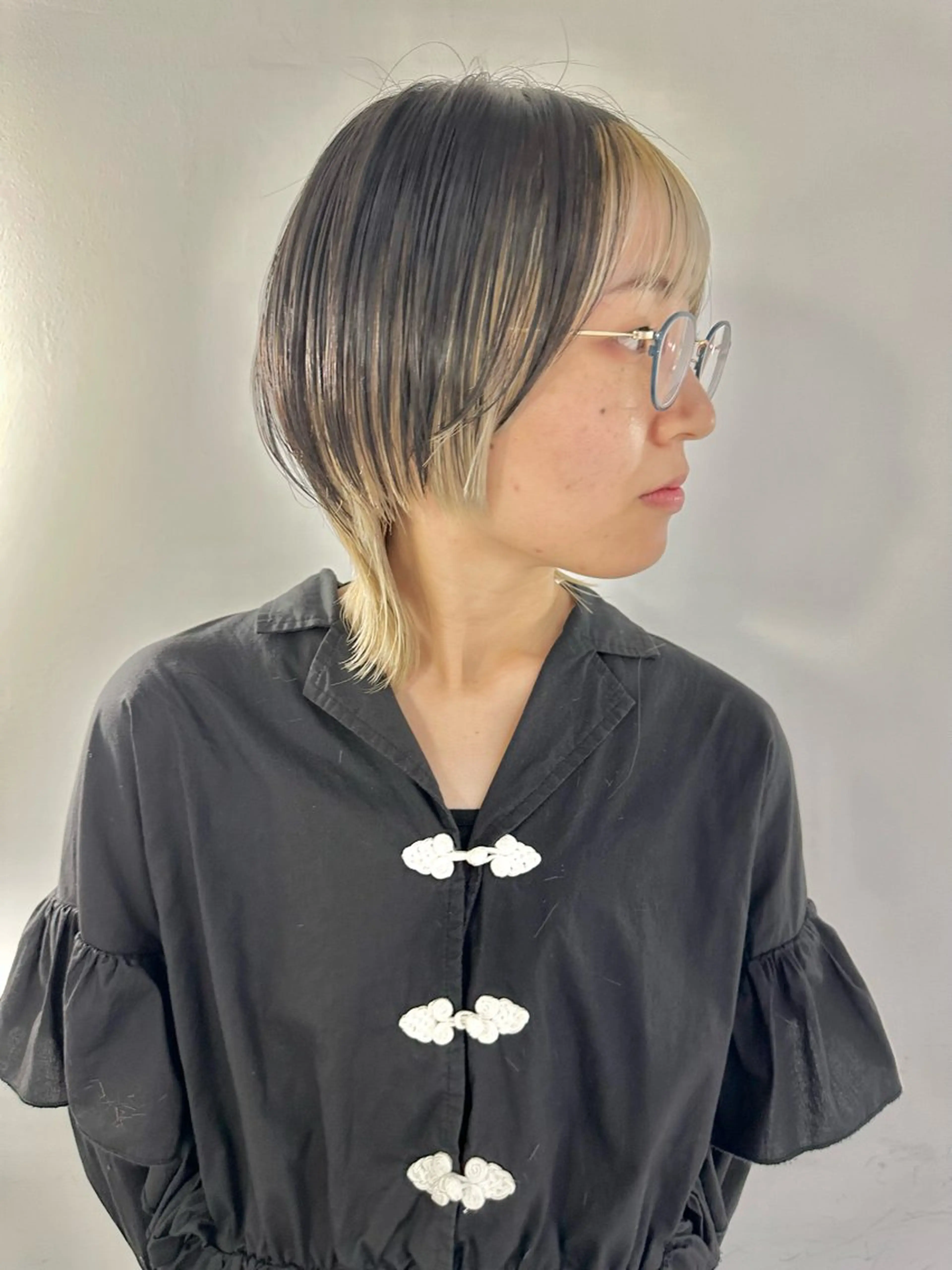 ミディアム ウルフカット 篠崎 佑季のヘアスタイル