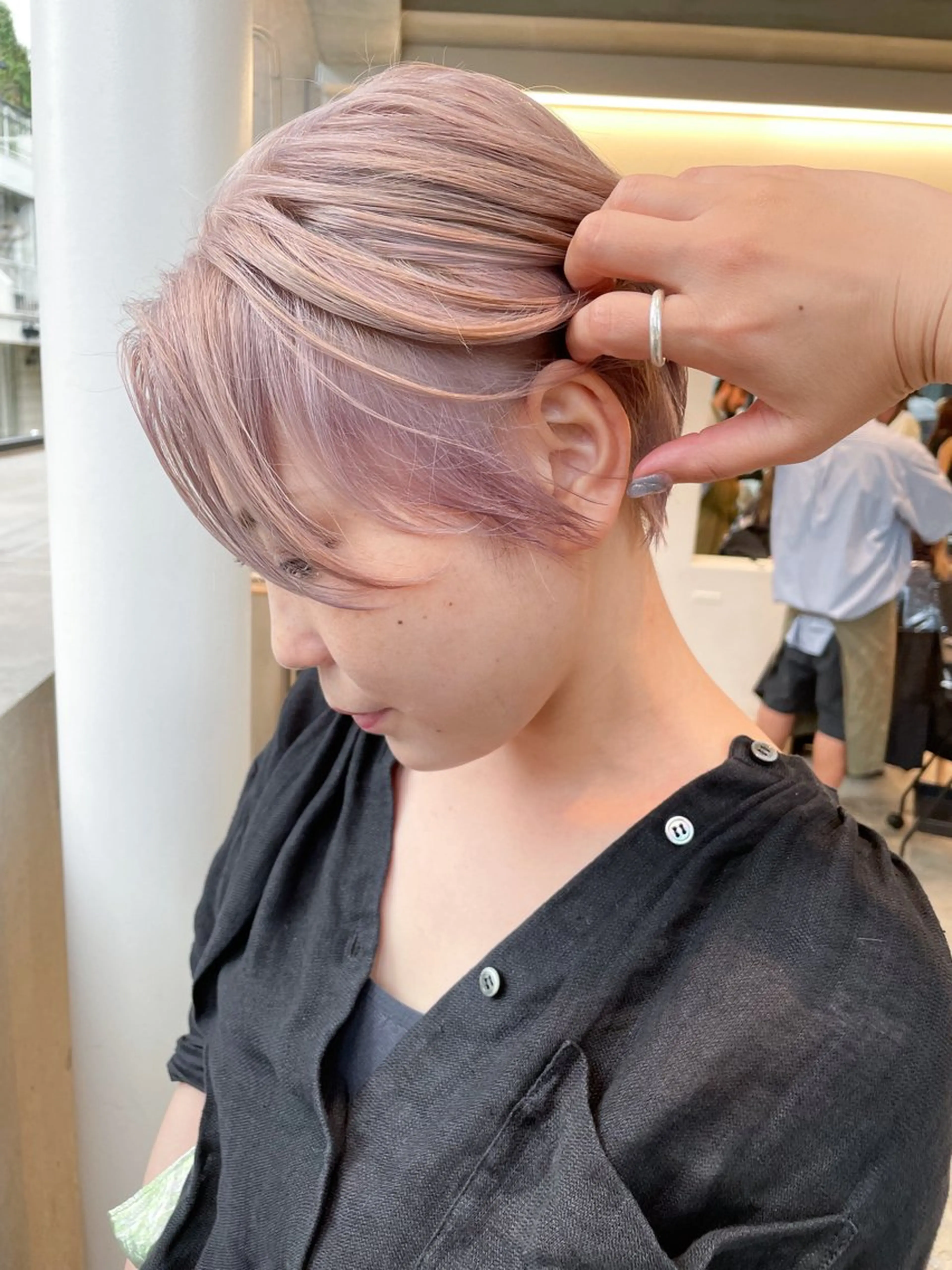 ショート カラー ヘアアレンジ ミニボブ/ブリーチ 🌈MISATOのヘアスタイル