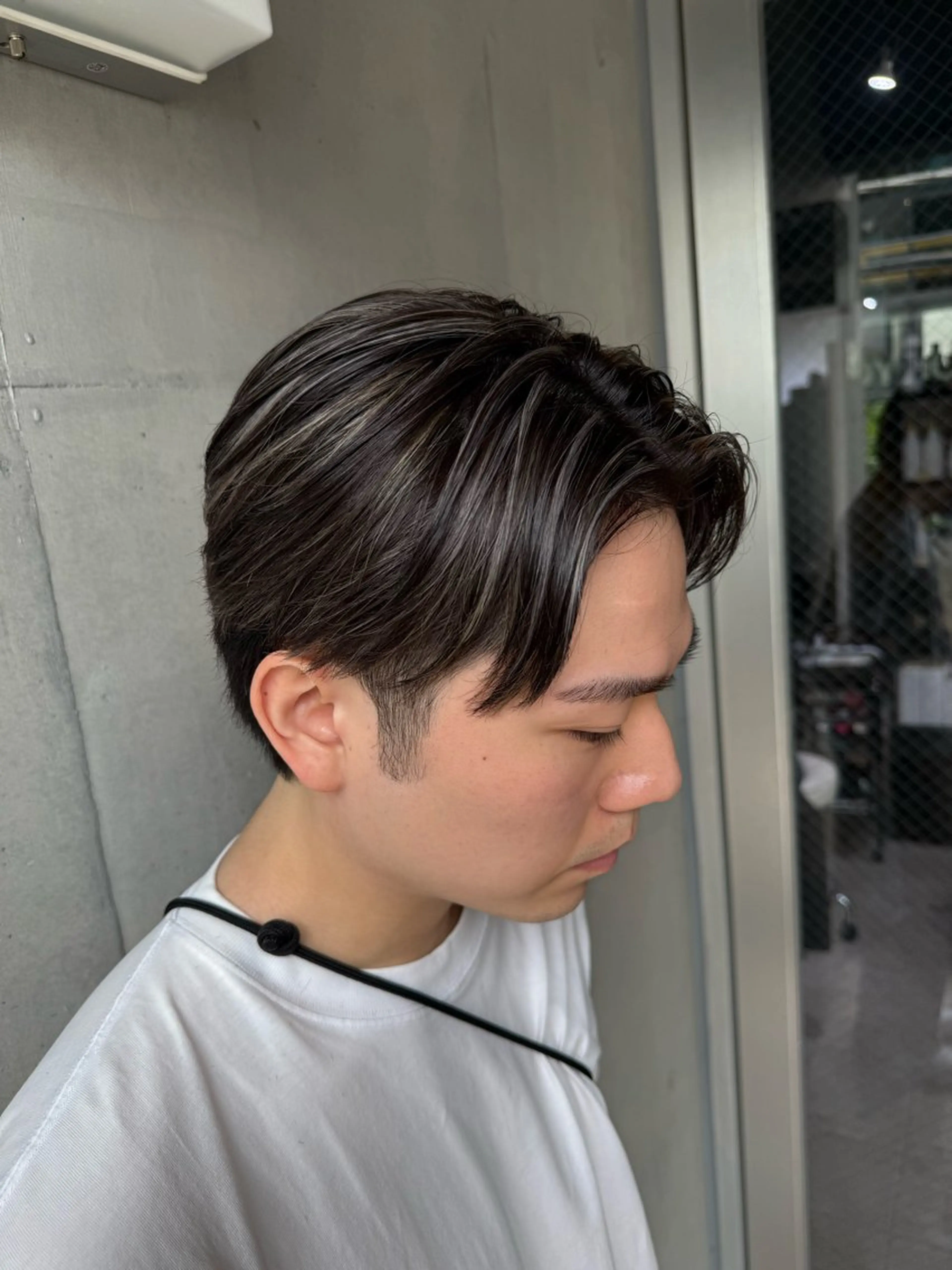 ショート ハイライト ヘアカラー トリートメント 山影✨バレイヤージュ ハイライト✨メンズ◎のヘアスタイル