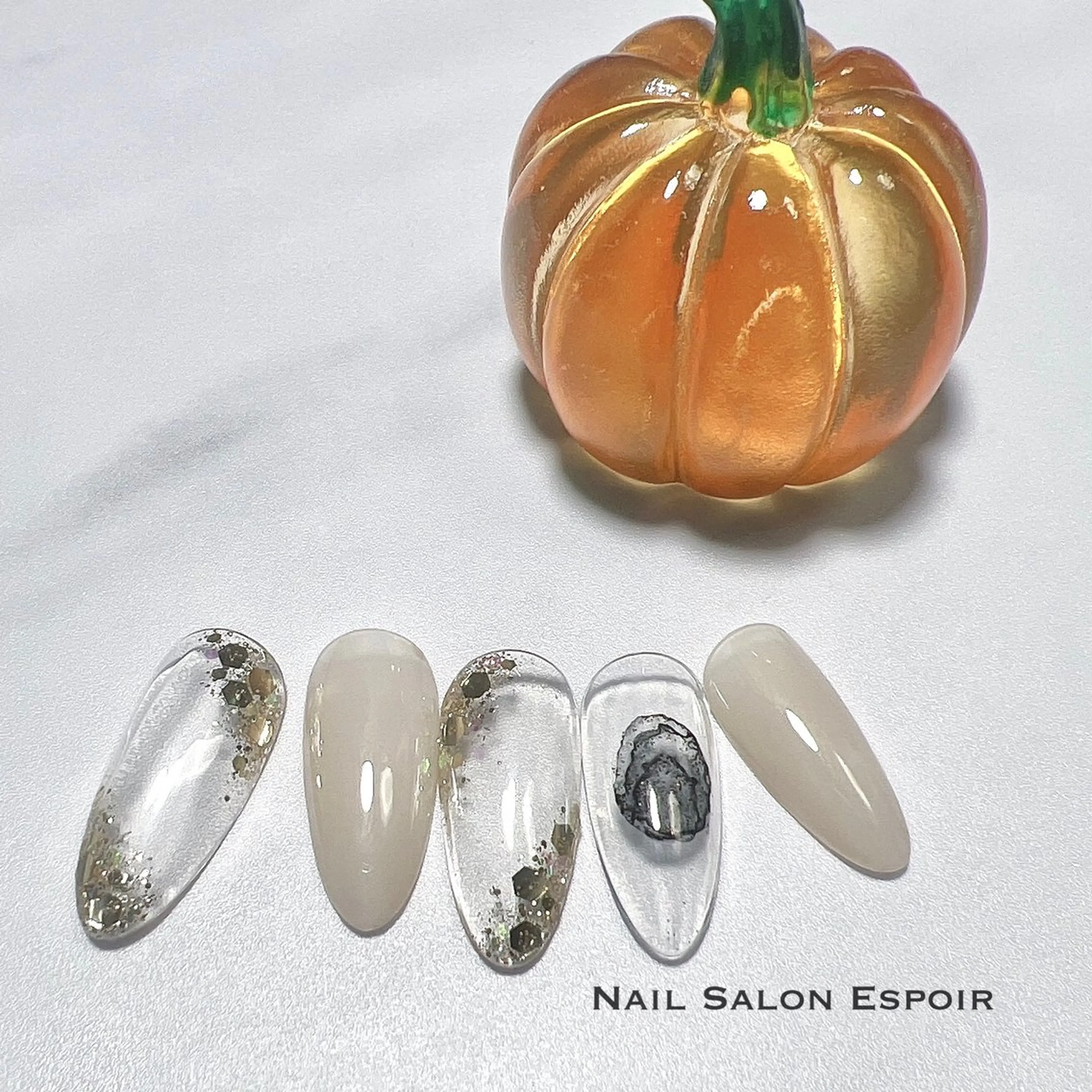 ネイル ゴールド ニュアンスネイル ハンドネイル Nail Salon Espoir所属・Nail Salon Espoirのネイルデザイン