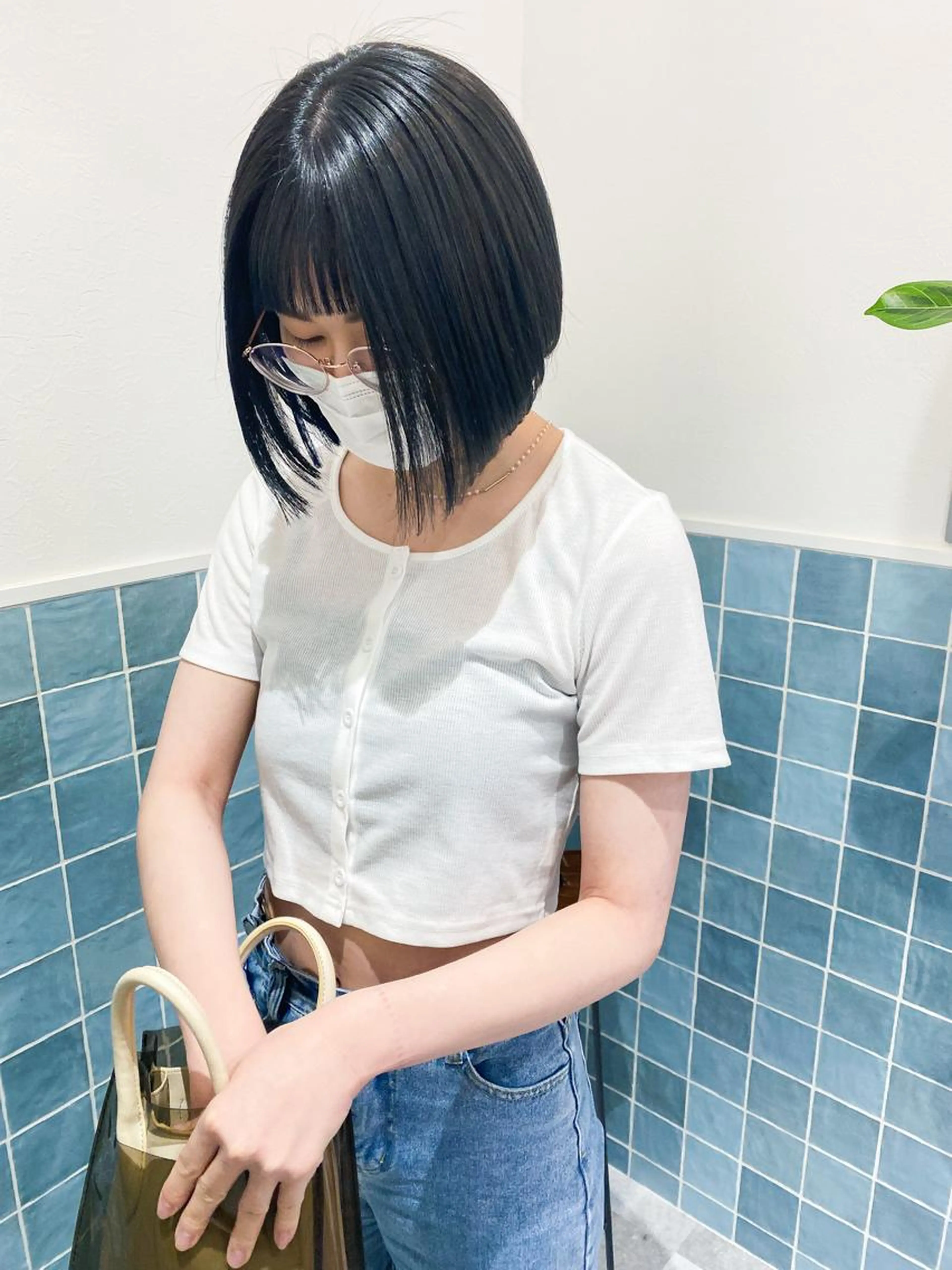 【学生限定】🖤💙就活、実習生に人気NO,1✨ 色持ち抜群！黒染め以外の暗めカラー➕髪質改善トリートメント🖤💙の写真