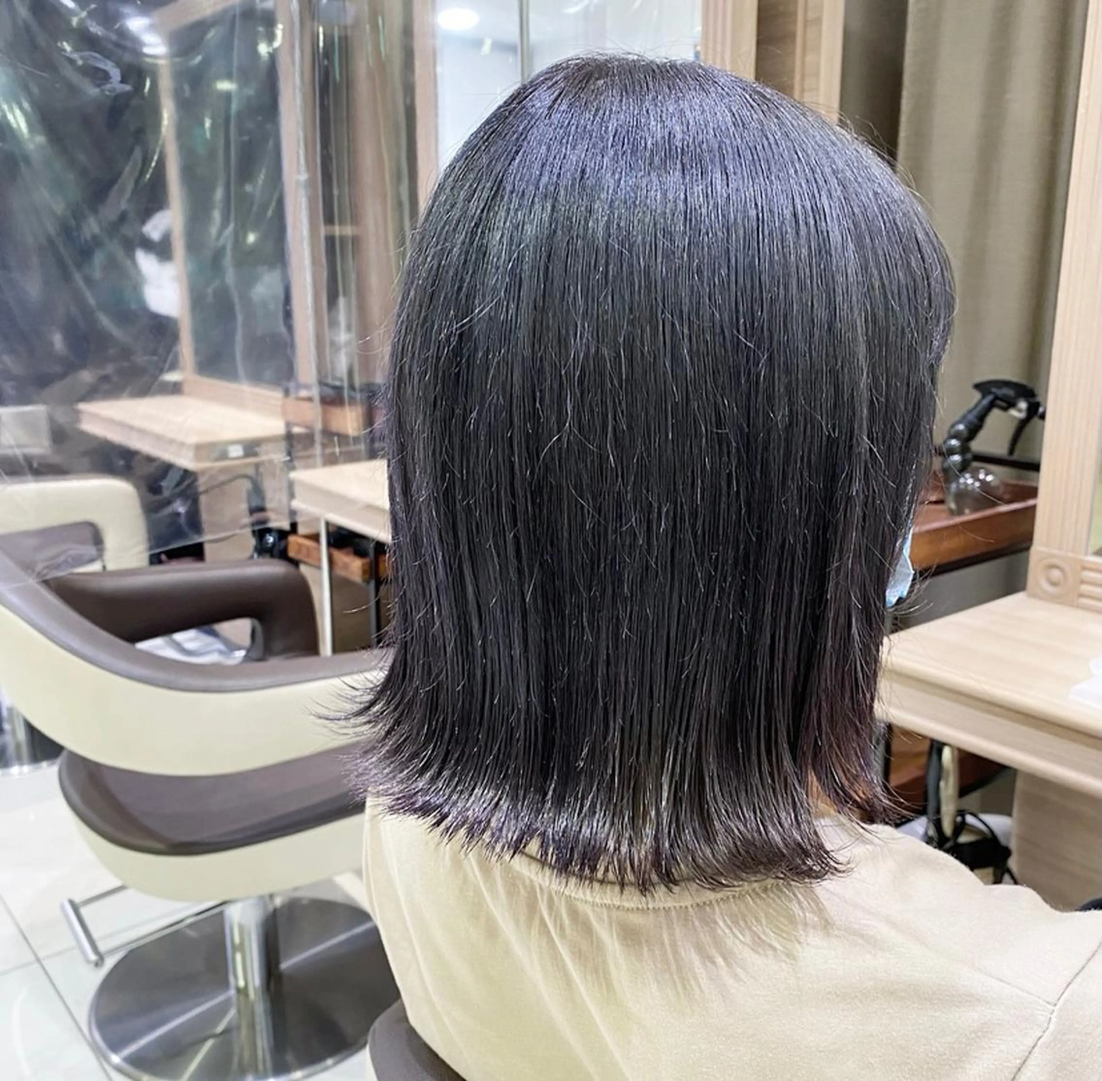 カラー 飯田 みづきのヘアスタイル