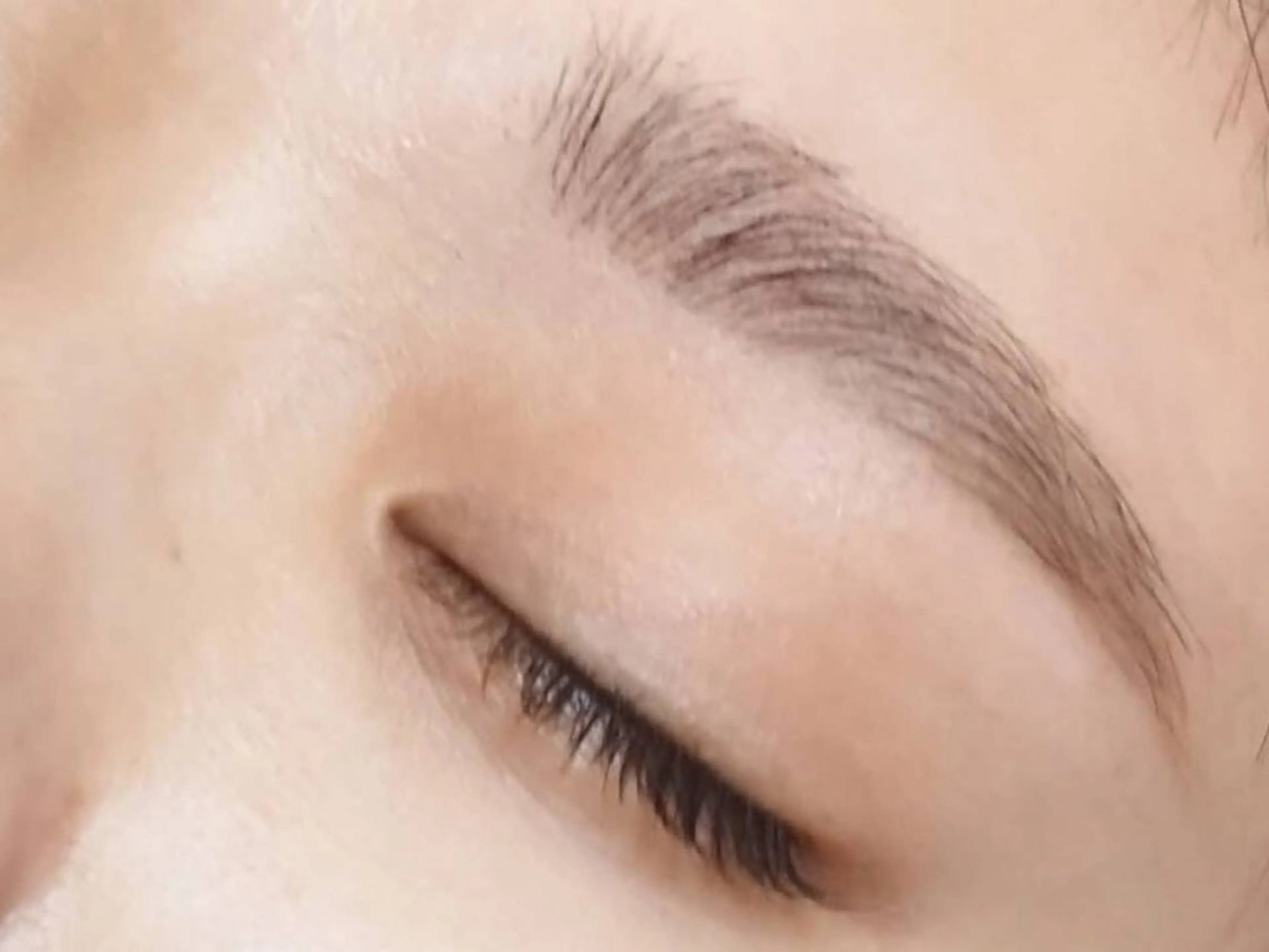 アイブロウ u’i アイリストのマツエク・マツパデザイン