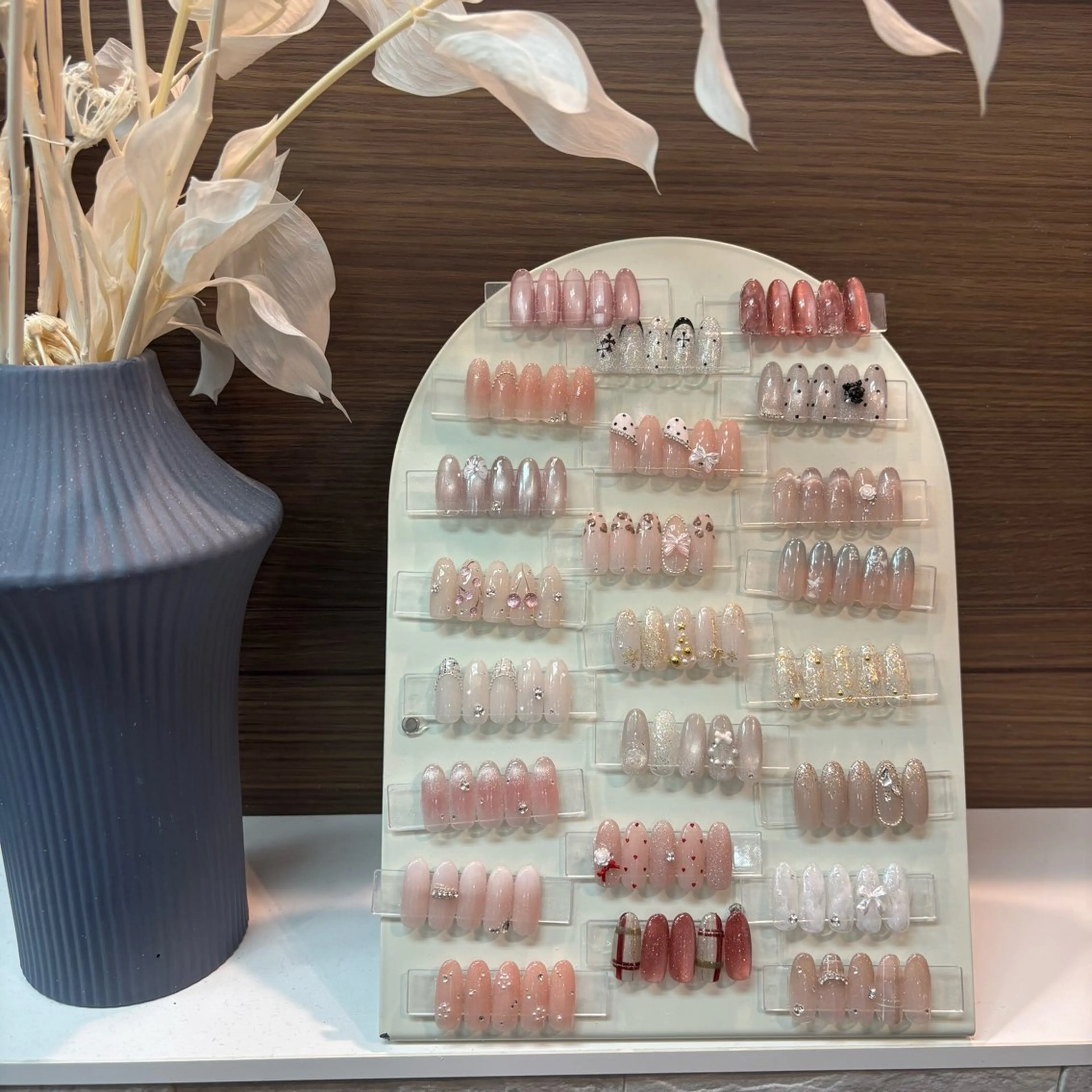 ネイル 酒匂 彩佳のネイルデザイン