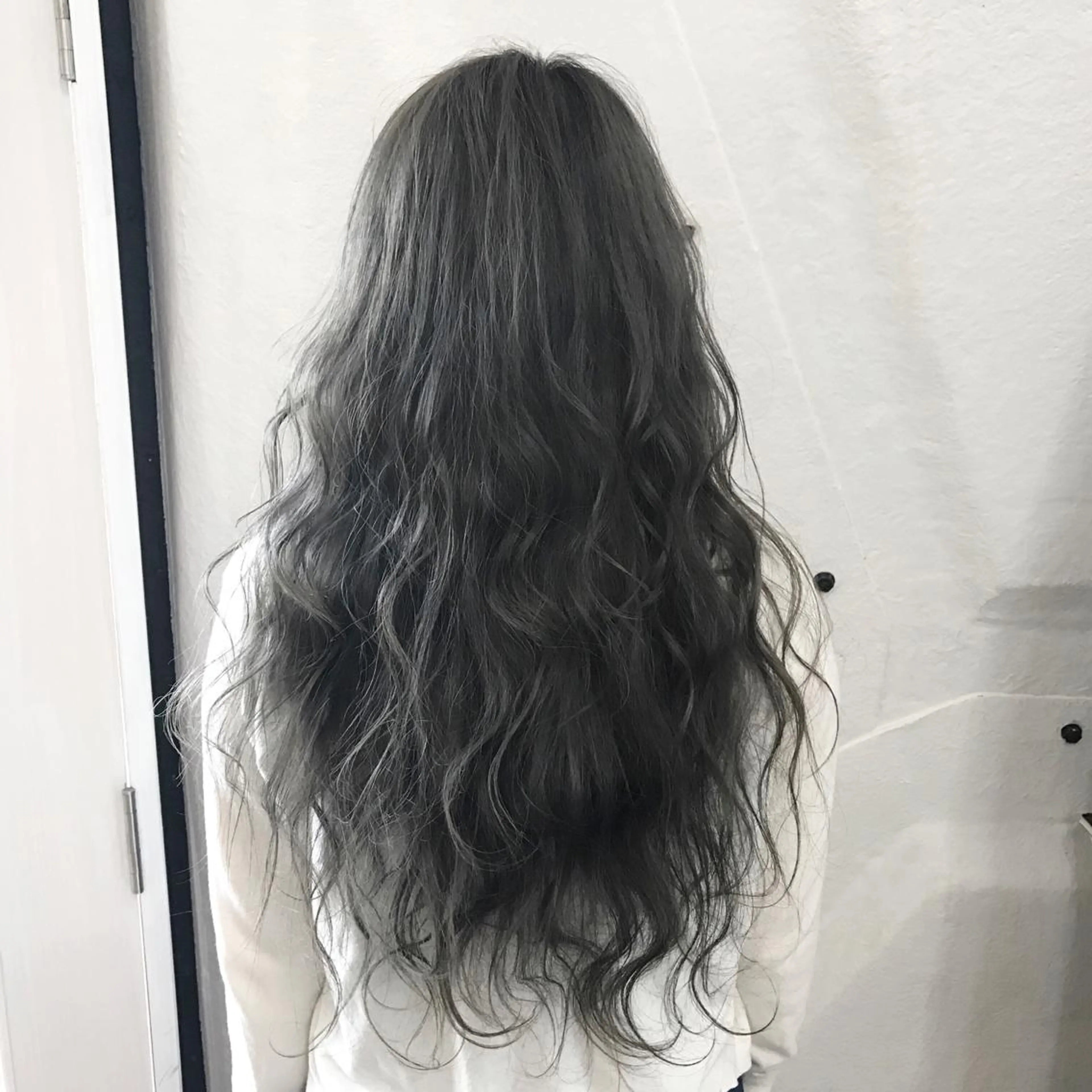 カラー ブリーチ サロウィン所属・K-POP好き美容師 🇰🇷Kai.Yのヘアスタイル