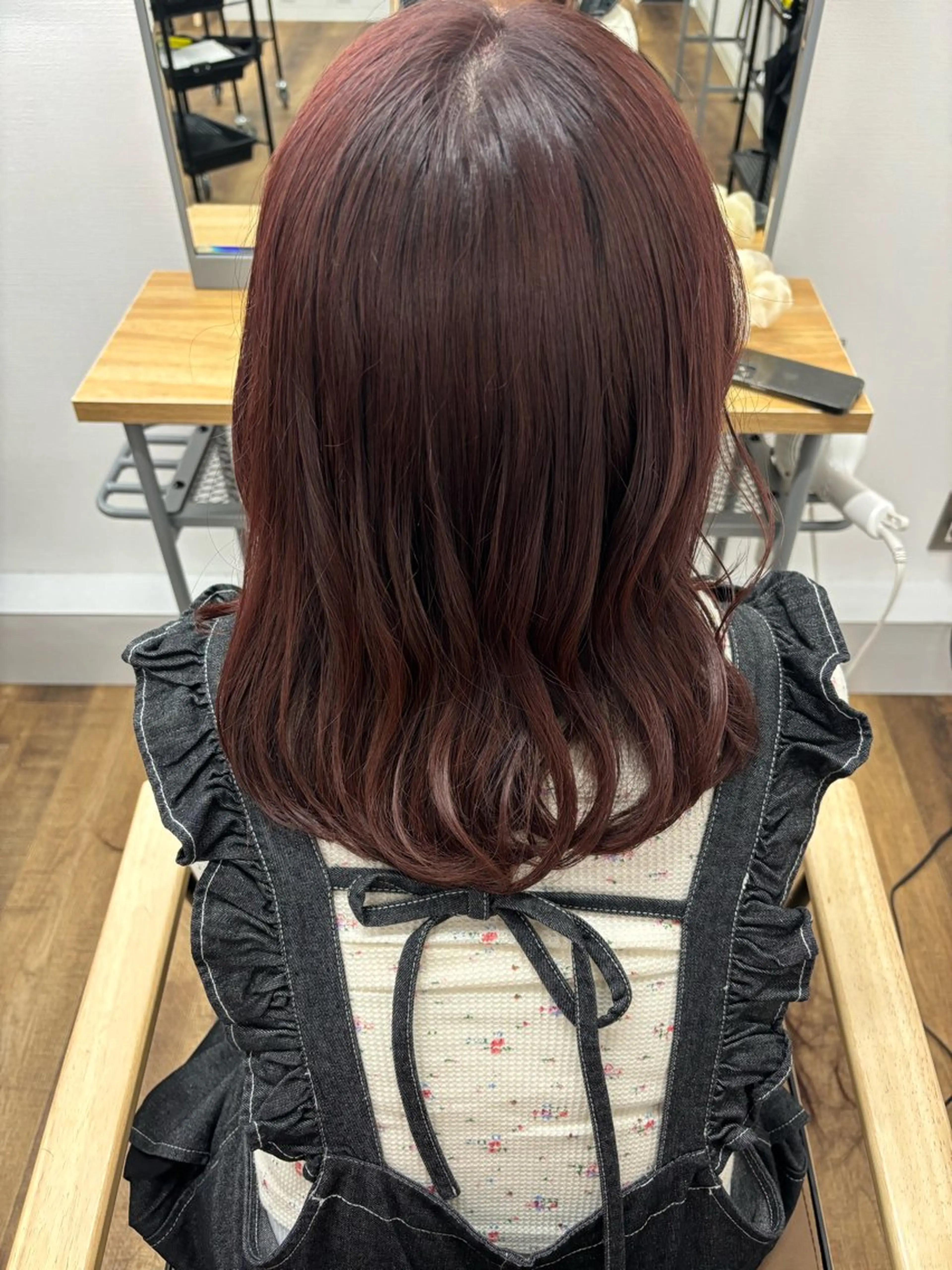 ミディアム カット ヘアカラー トリートメント モエカ -YUCCA-のヘアスタイル