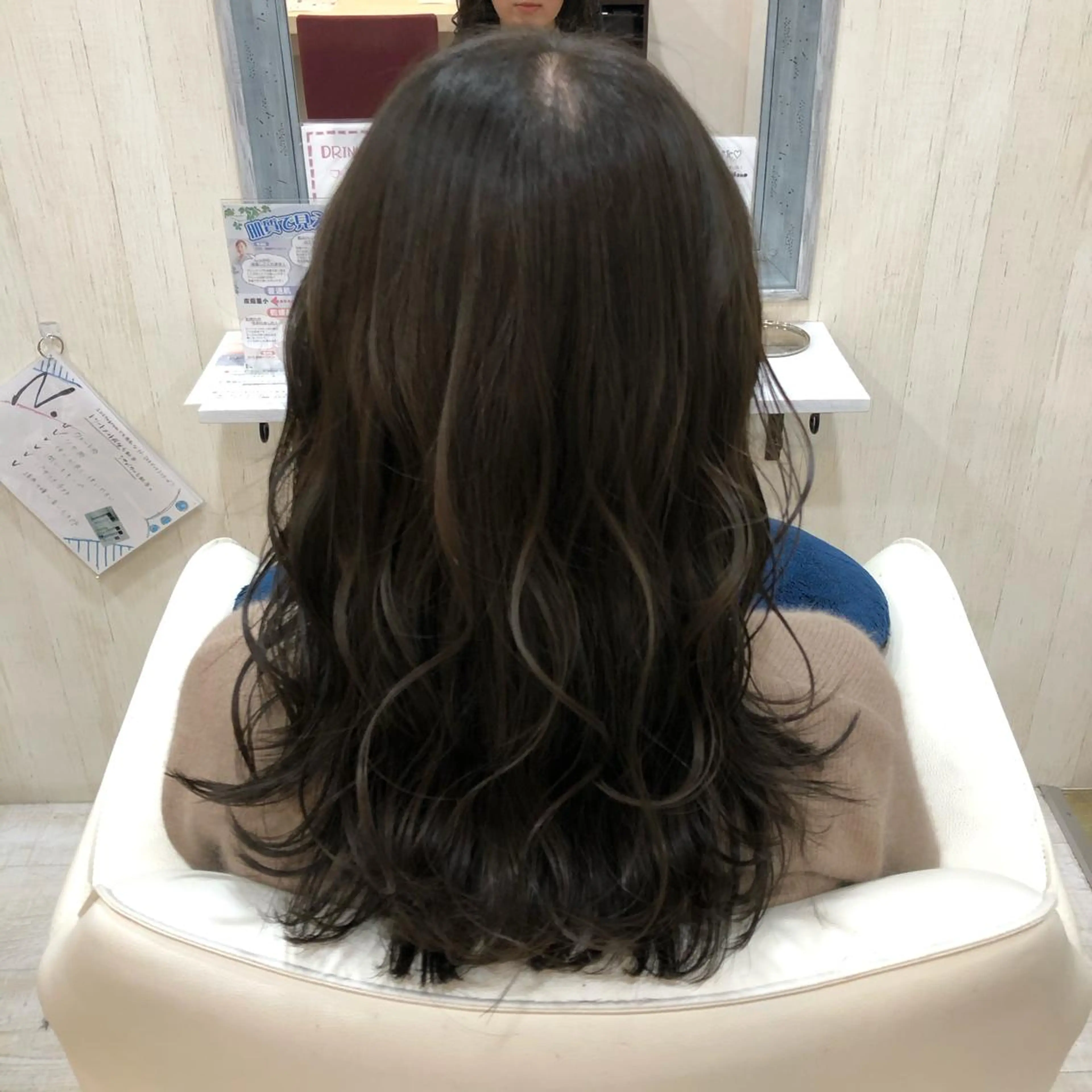 ロング カラー 三橋 由佳のヘアスタイル
