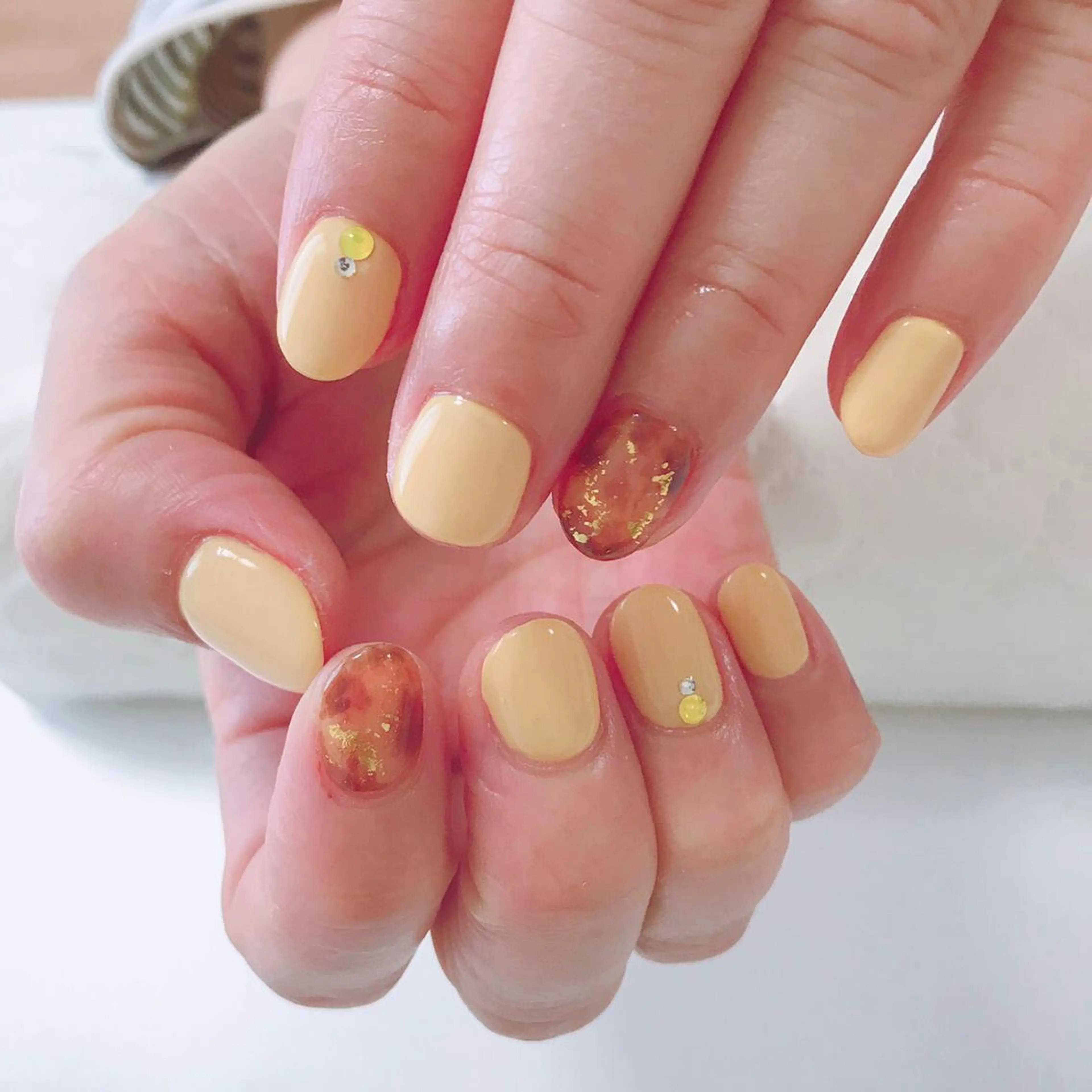 ネイル アートネイル 長さ出し フットネイル グリーン ニュアンスネイル Lily Roseスタッフ一同のマツエク・マツパデザイン