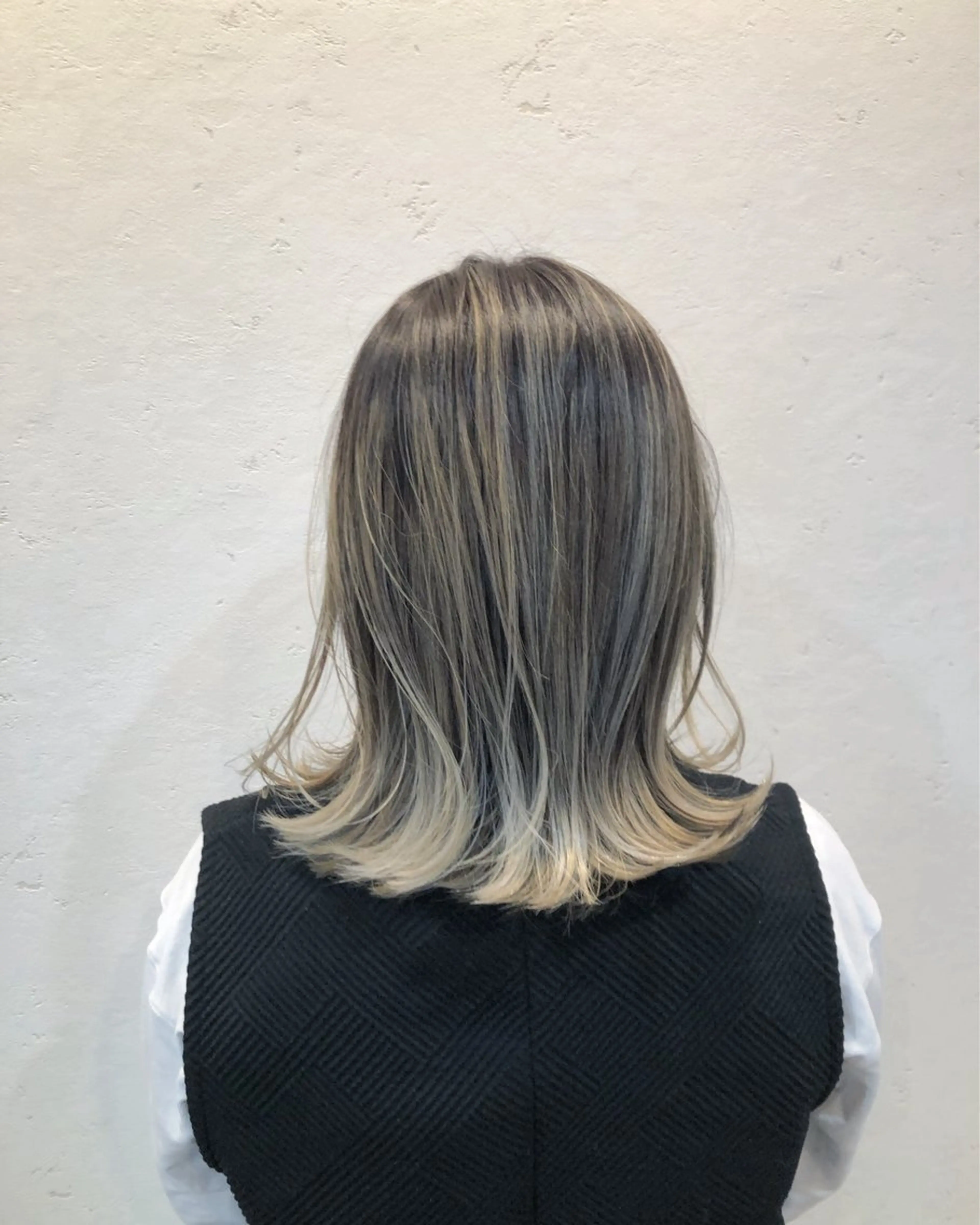 ミディアム カラー バレイヤージュ グラデーションカラー ハイライトカラー ハイライト レイヤーカット ニュアンスカラー🫧 加納のヘアスタイル