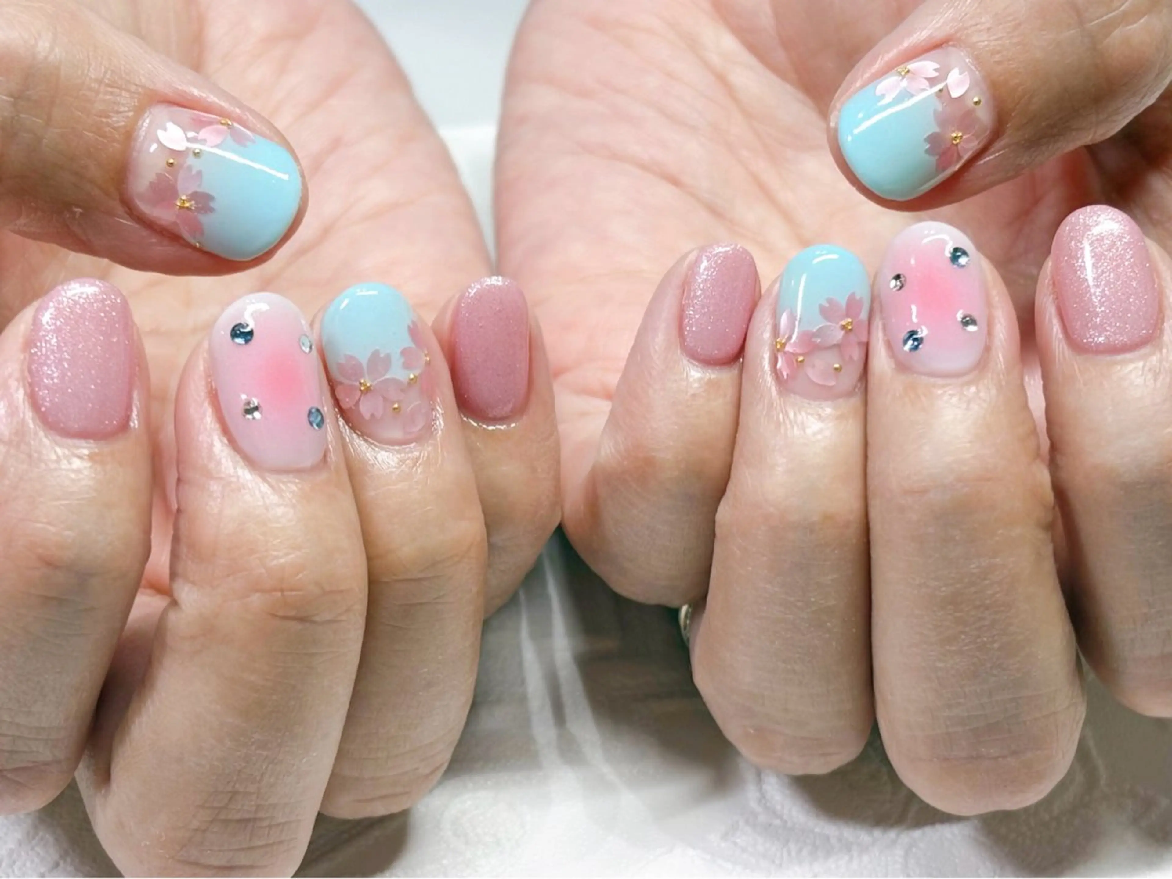ネイル チークネイル 桜ネイル nail salon shelco.のネイルデザイン
