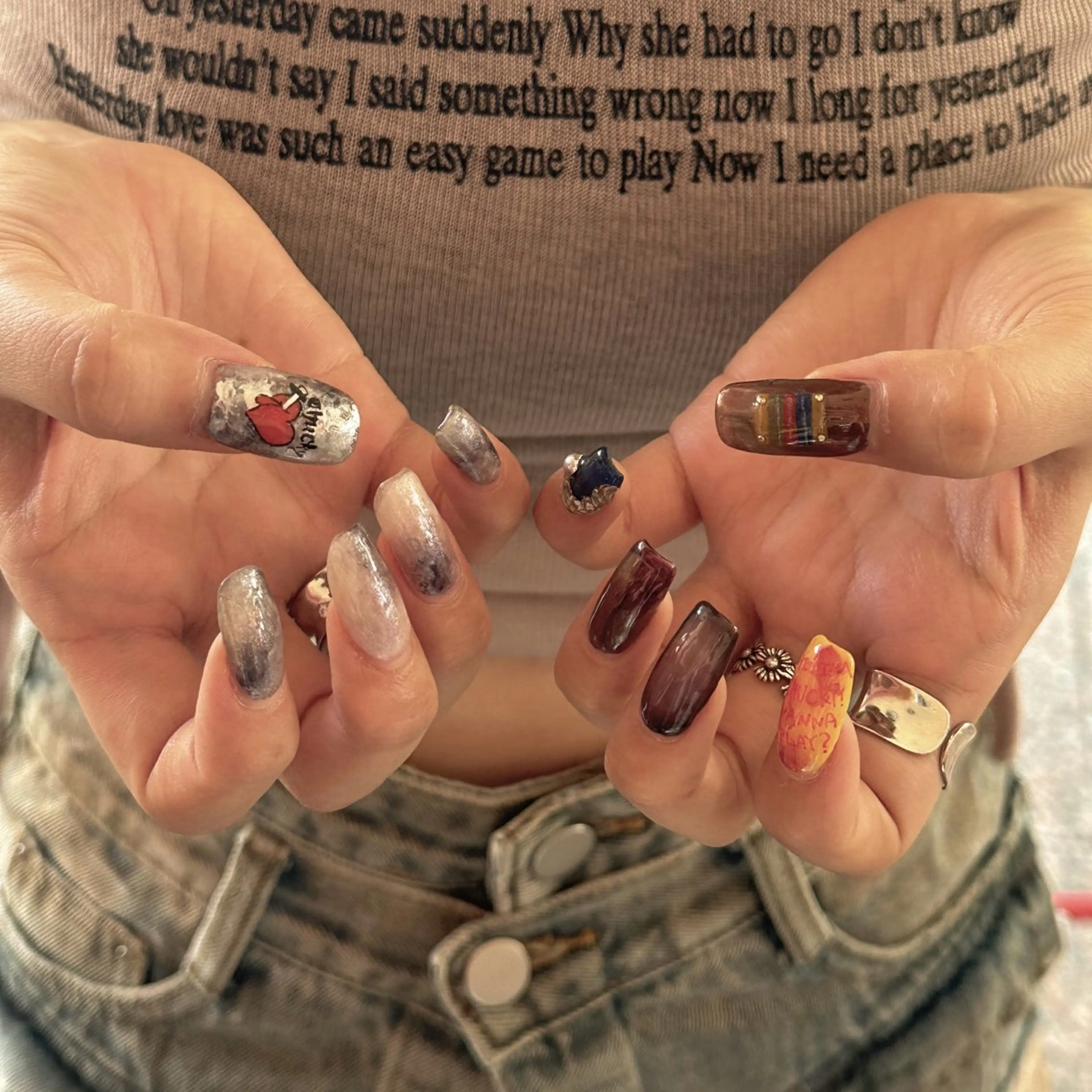 ネイル ジェルネイル ハロウィン ニュアンスネイル パラジェル ハンドネイル Kotoha （ことは）のネイルデザイン