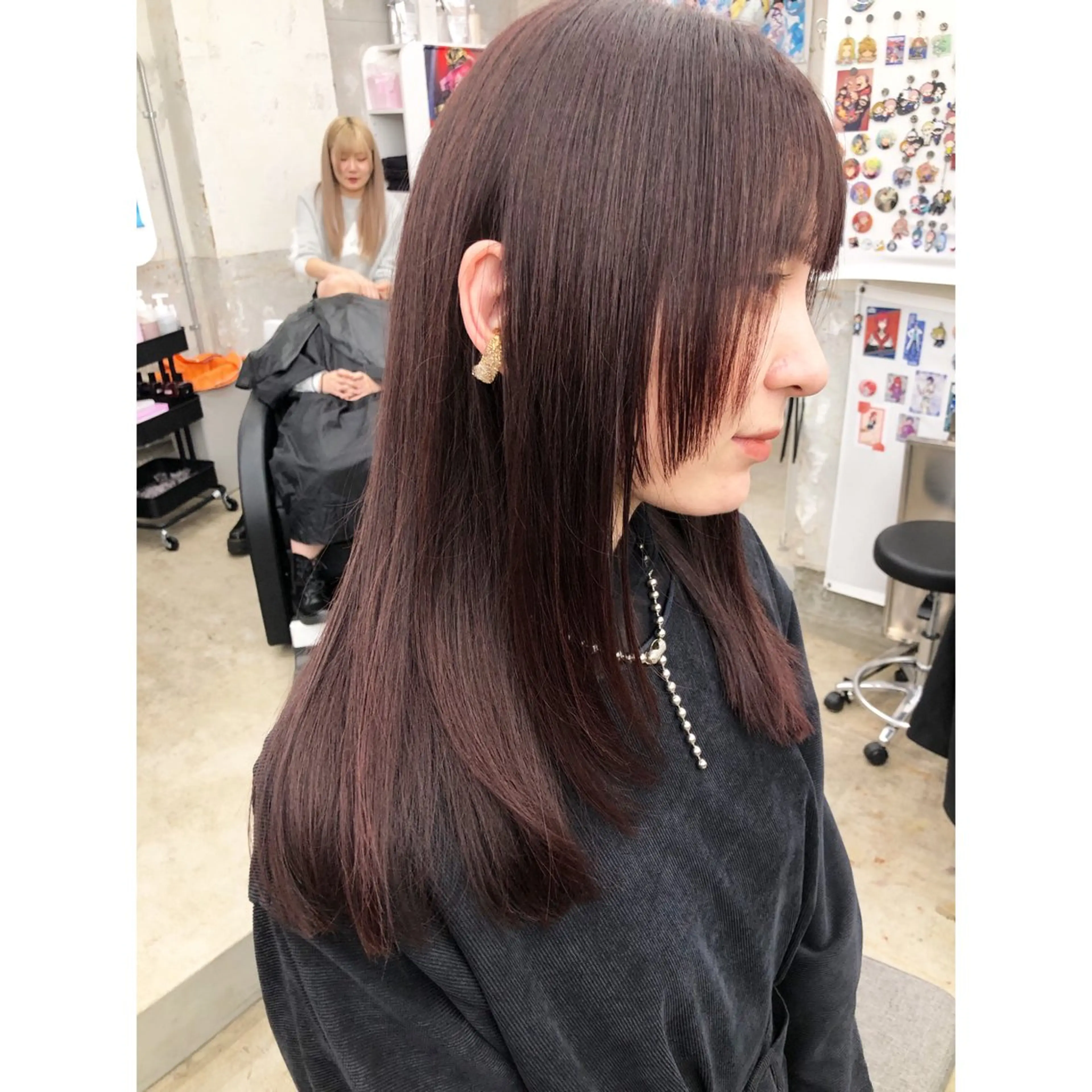 セミロング カラー 推しカラー✨ オタク美容師ユウカのヘアスタイル
