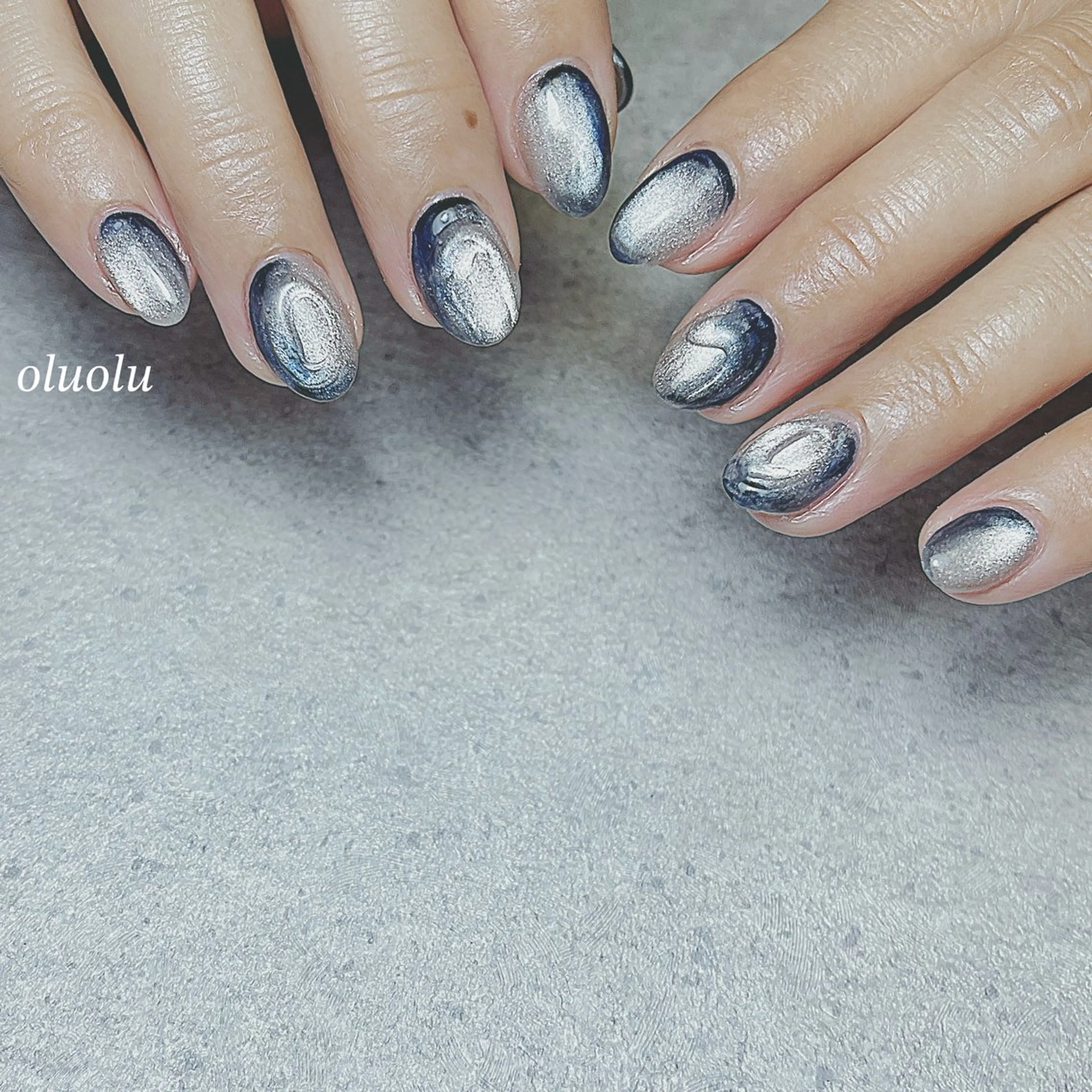 ネイル アートネイル フットネイル マグネットネイル ネイビー ニュアンスネイル ハンドネイル 大村 紬華のネイルデザイン