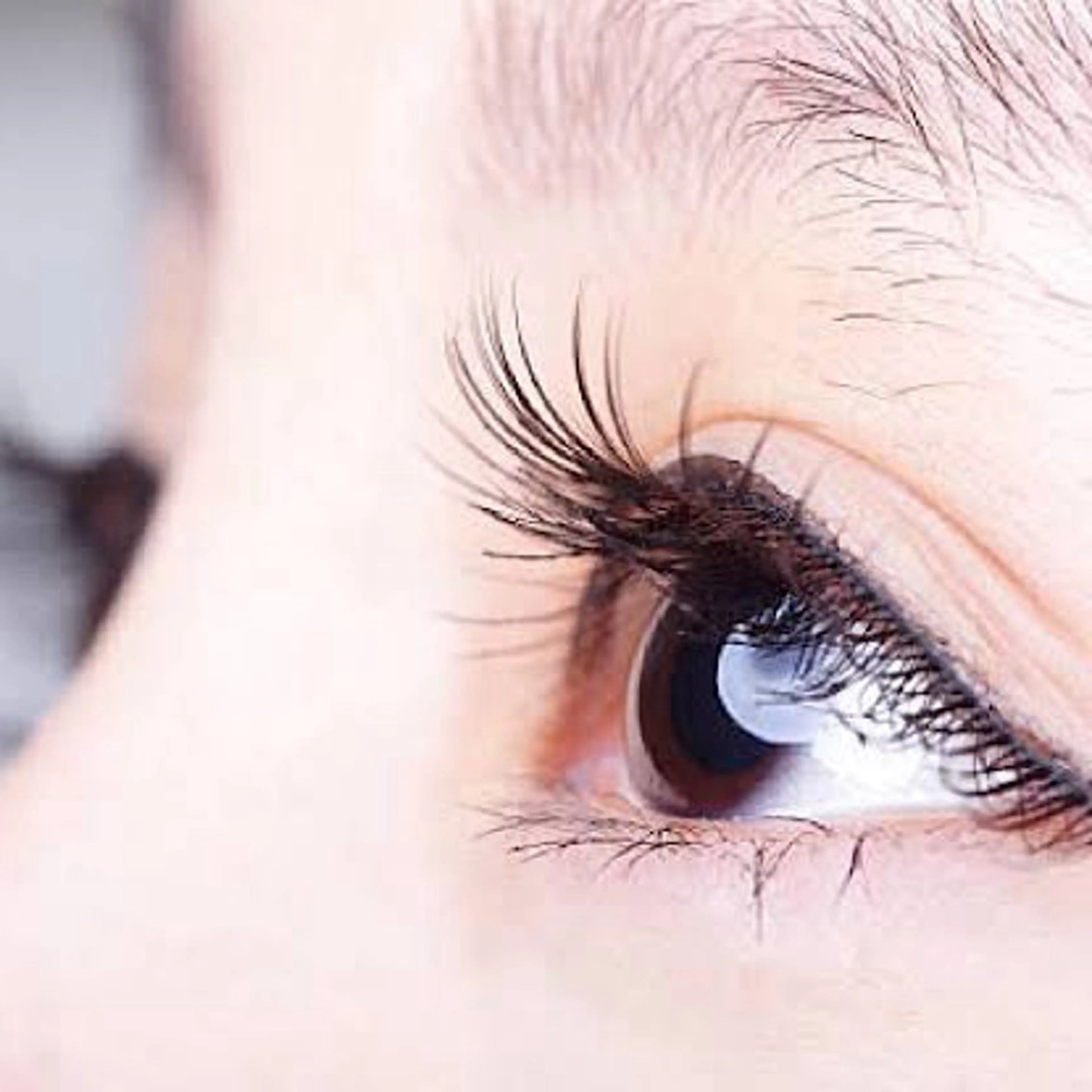 マツエク・マツパ バインドロック Cカール キュート フラットラッシュ ナチュラル eyelash&eyebrow Luminous所属・Luminous まつげ&眉毛 専門店のマツエク・マツパデザイン